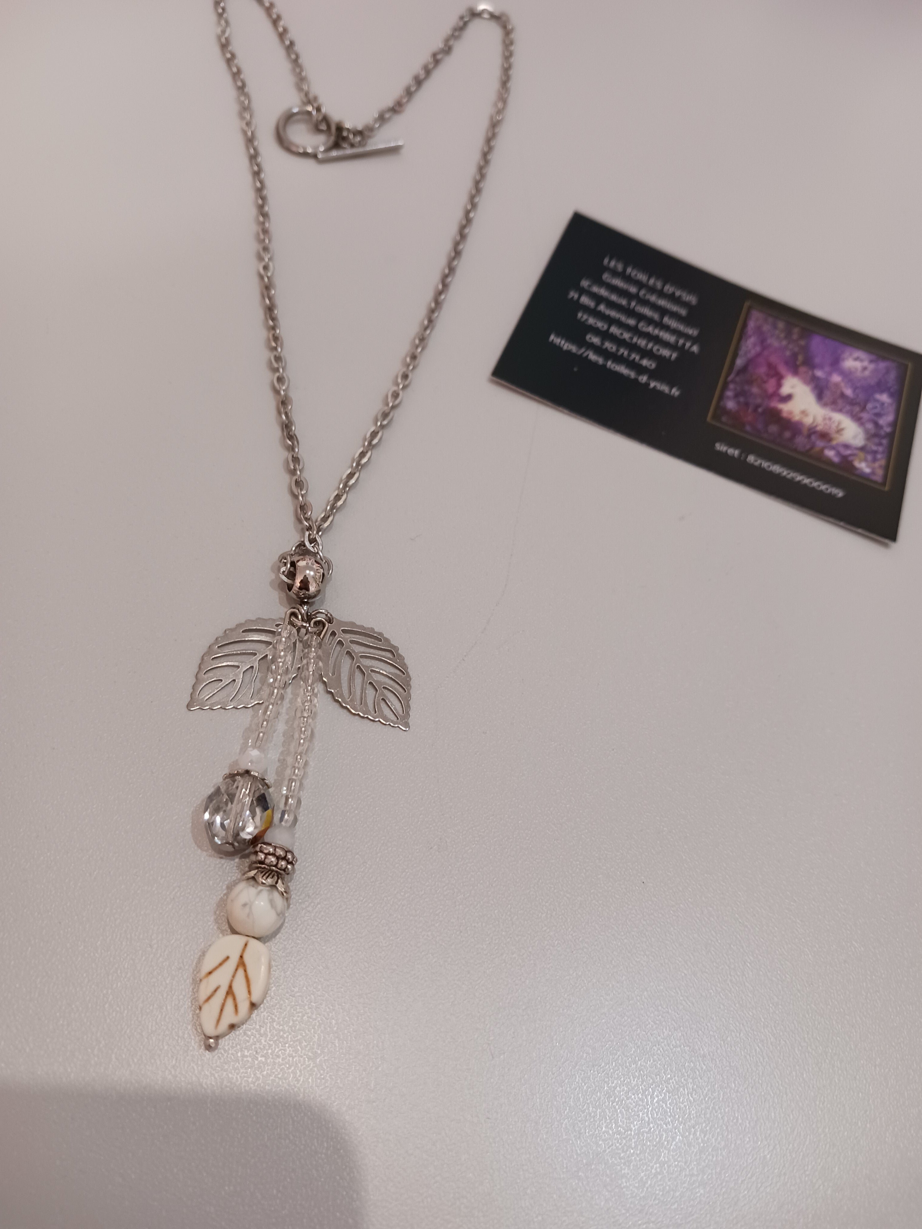 Collier feuilles et cristal