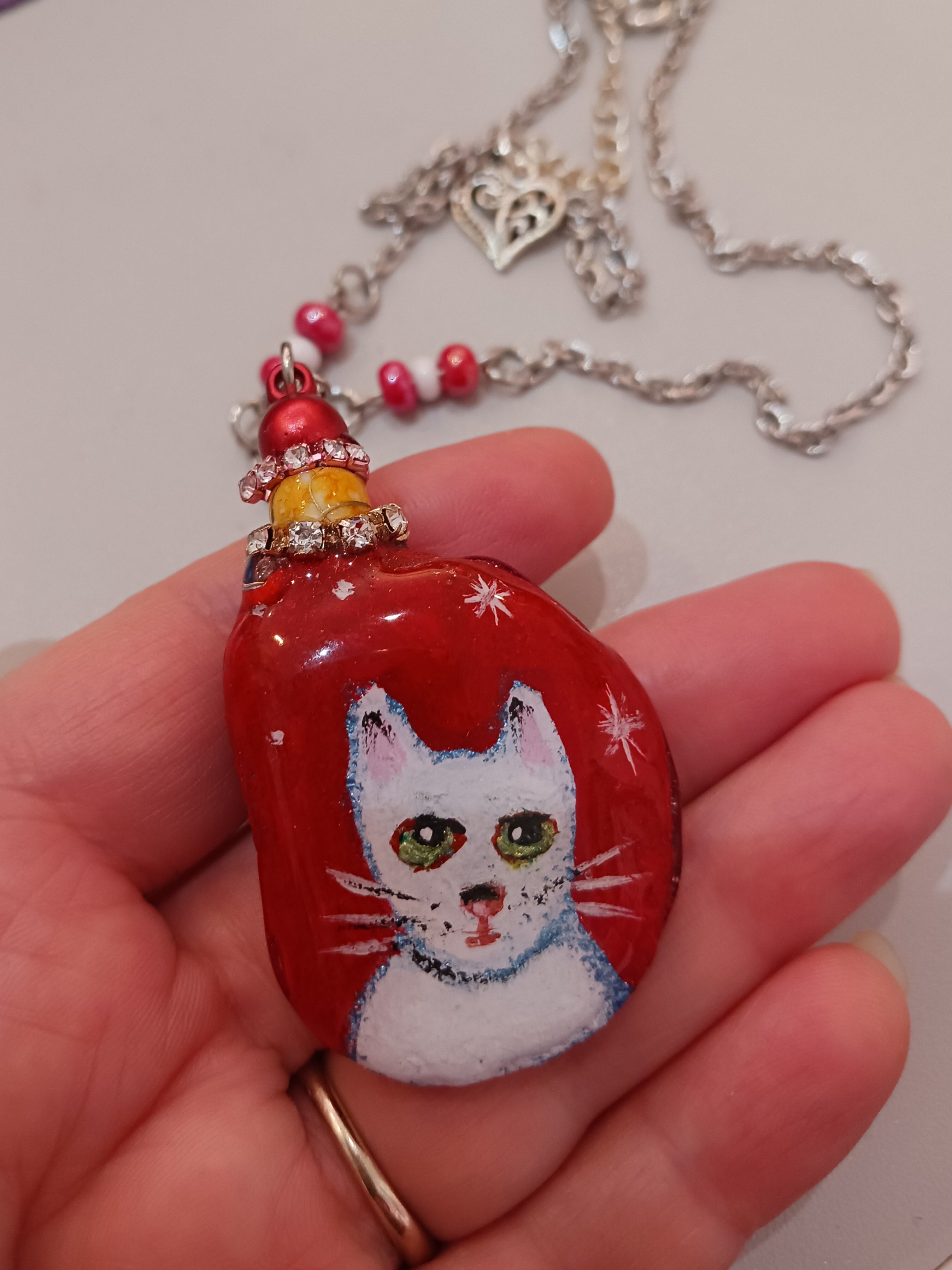 collier petit Chat Blanc Réservé