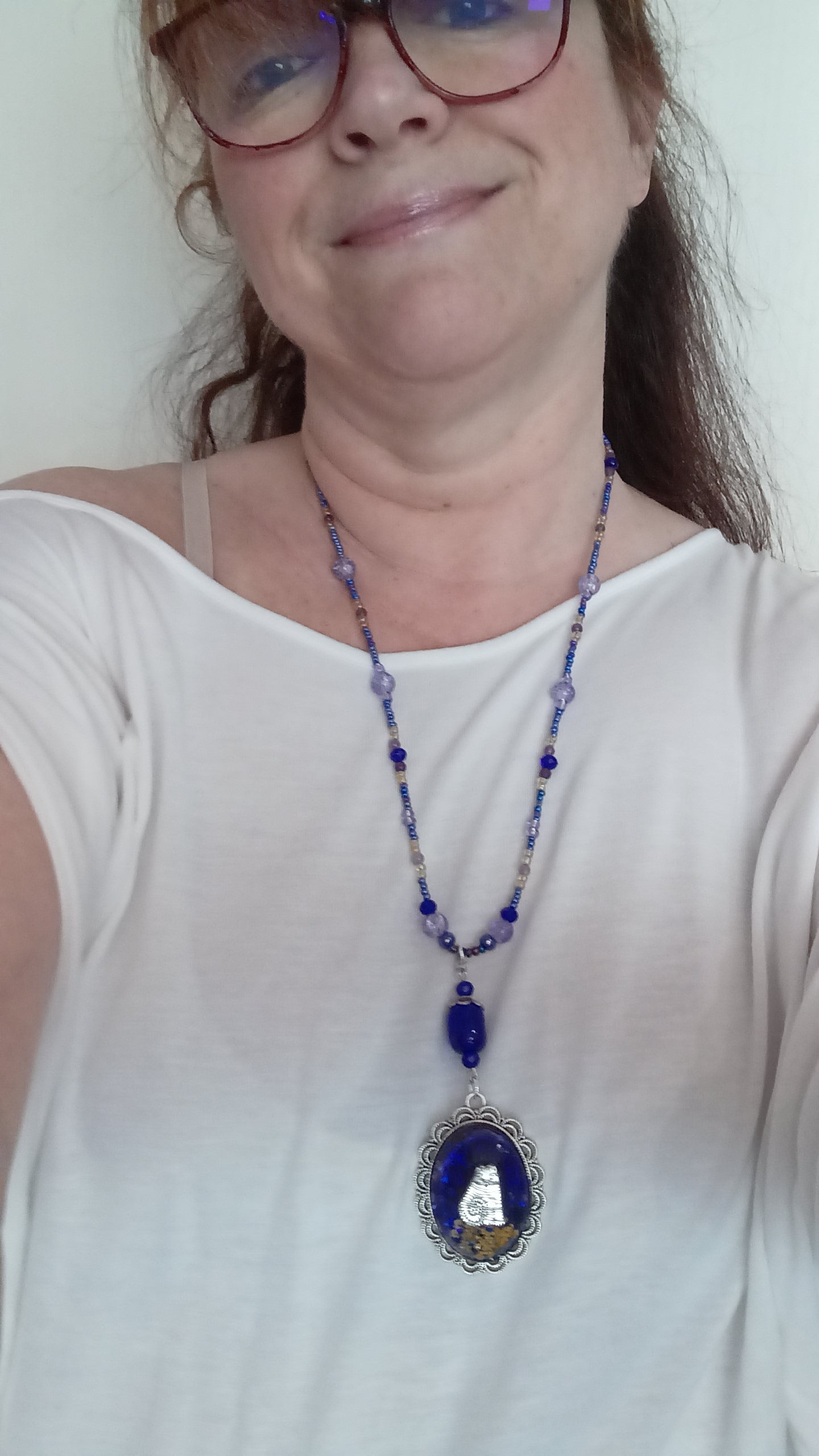 Collier Chat dans champs de fleurs