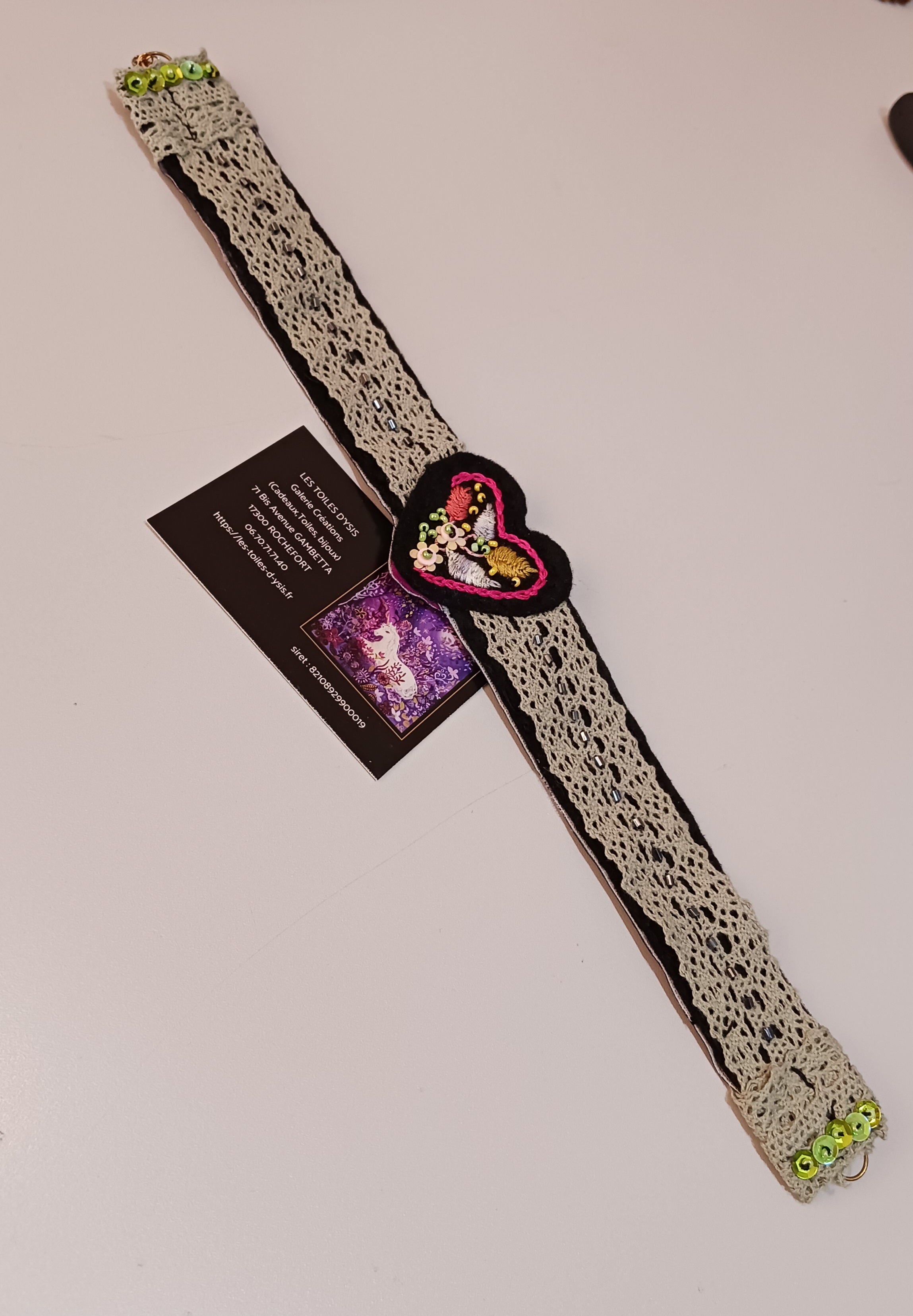 dentelle sequins simili cuir