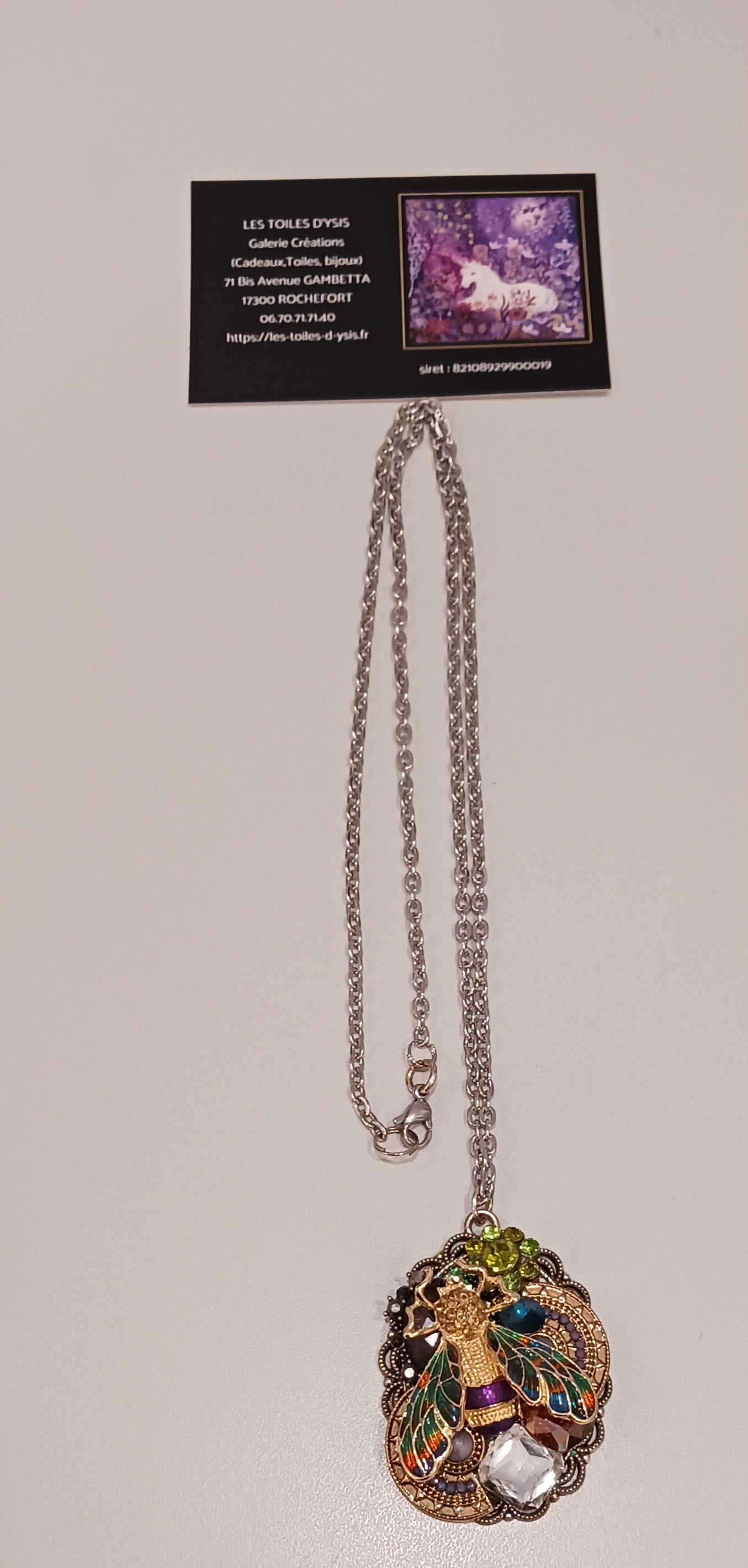 bijou insecte et cristal