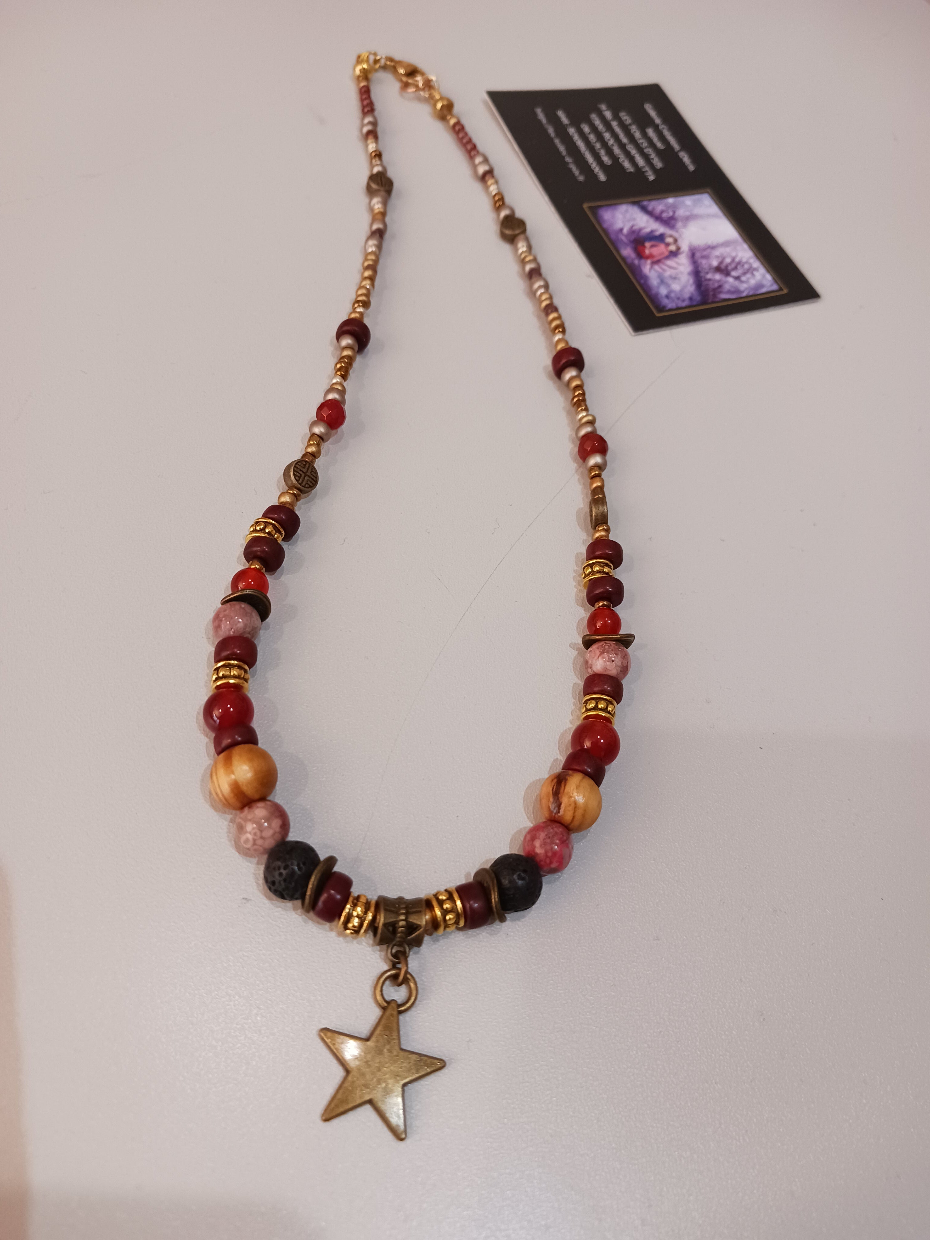 collier en perles naturelles et rocailles