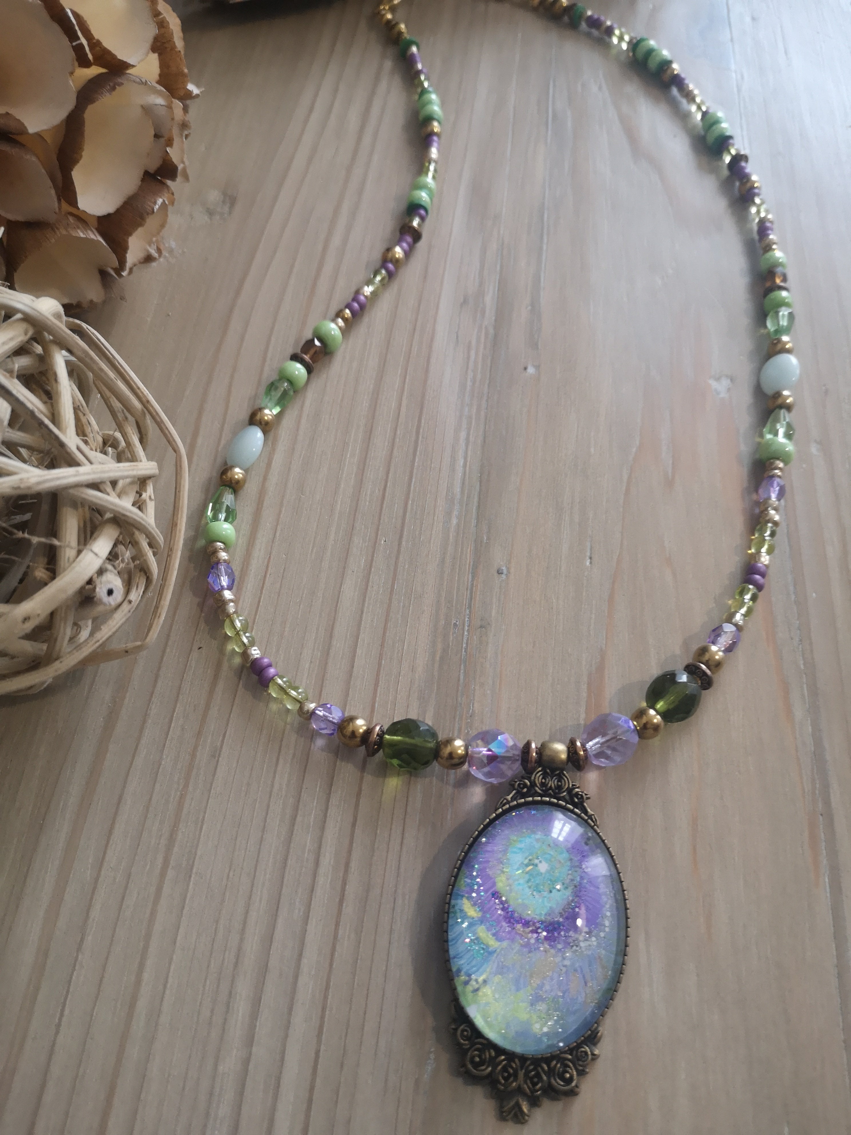 médaillon fait main abstrait