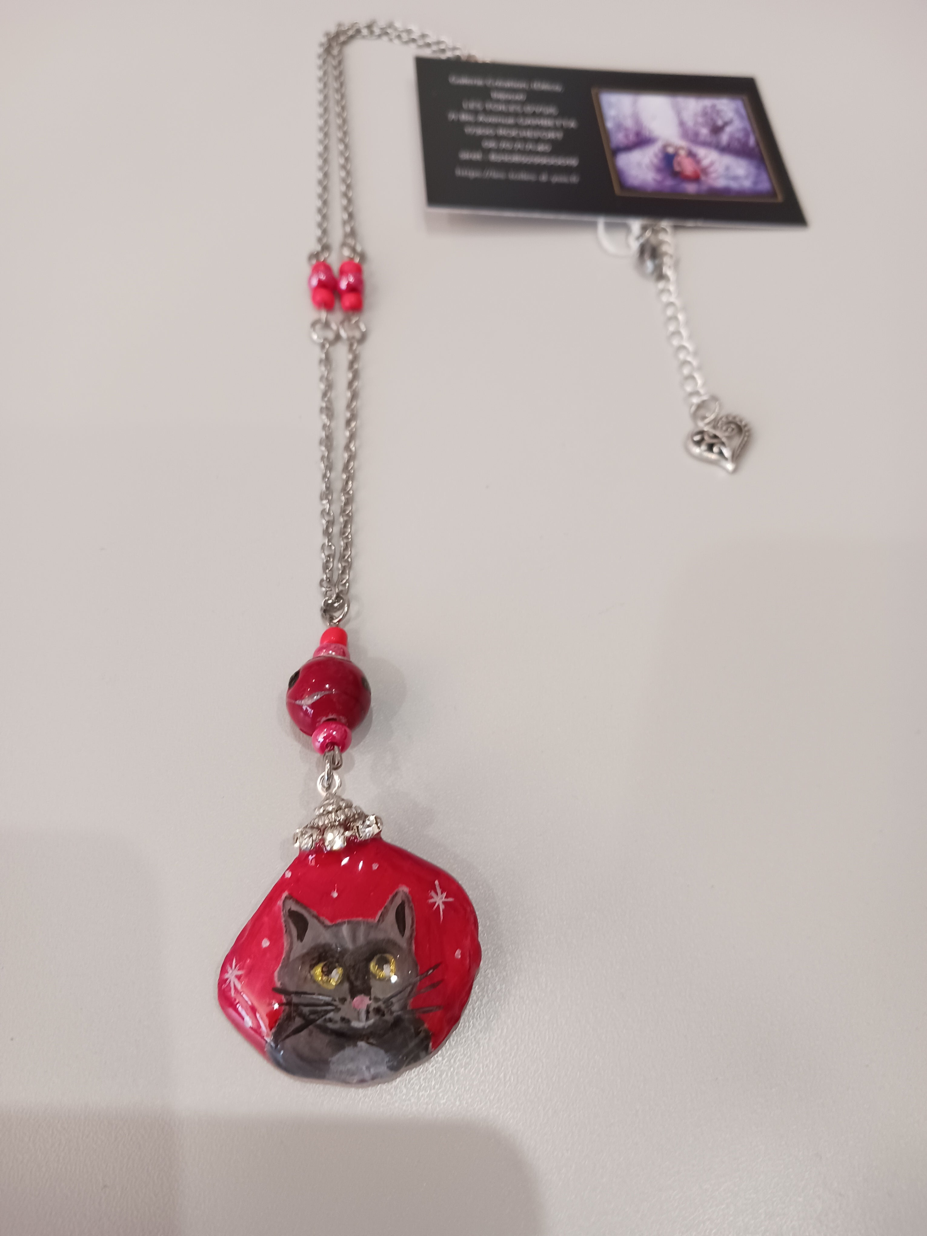 collier de création rouge