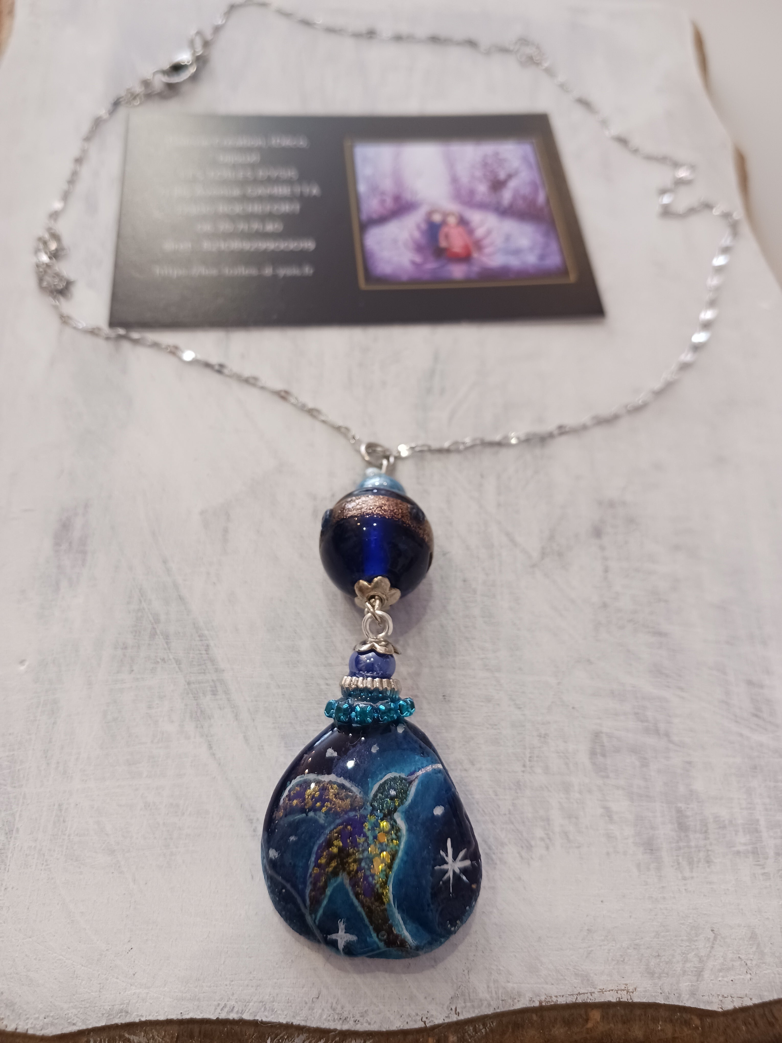 collier fait main sur galet
