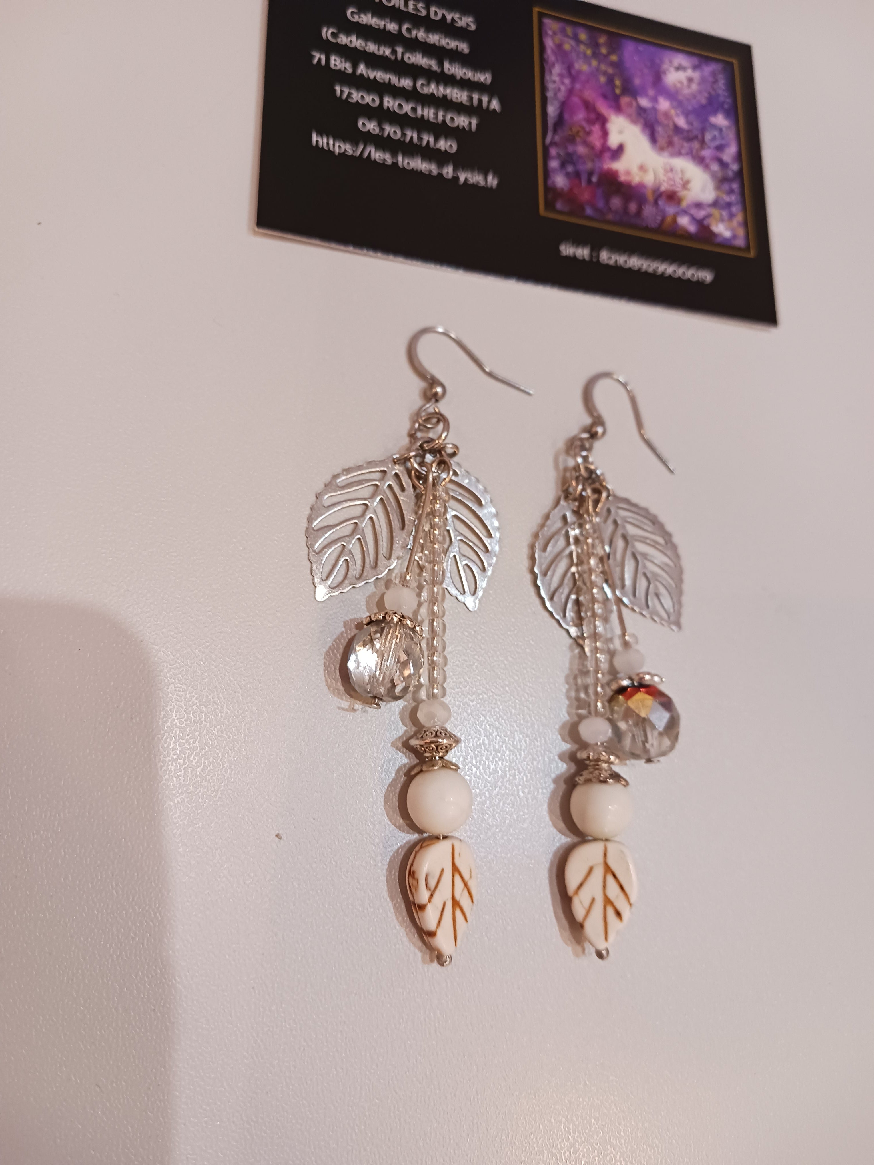 Boucles feuilles et cristal