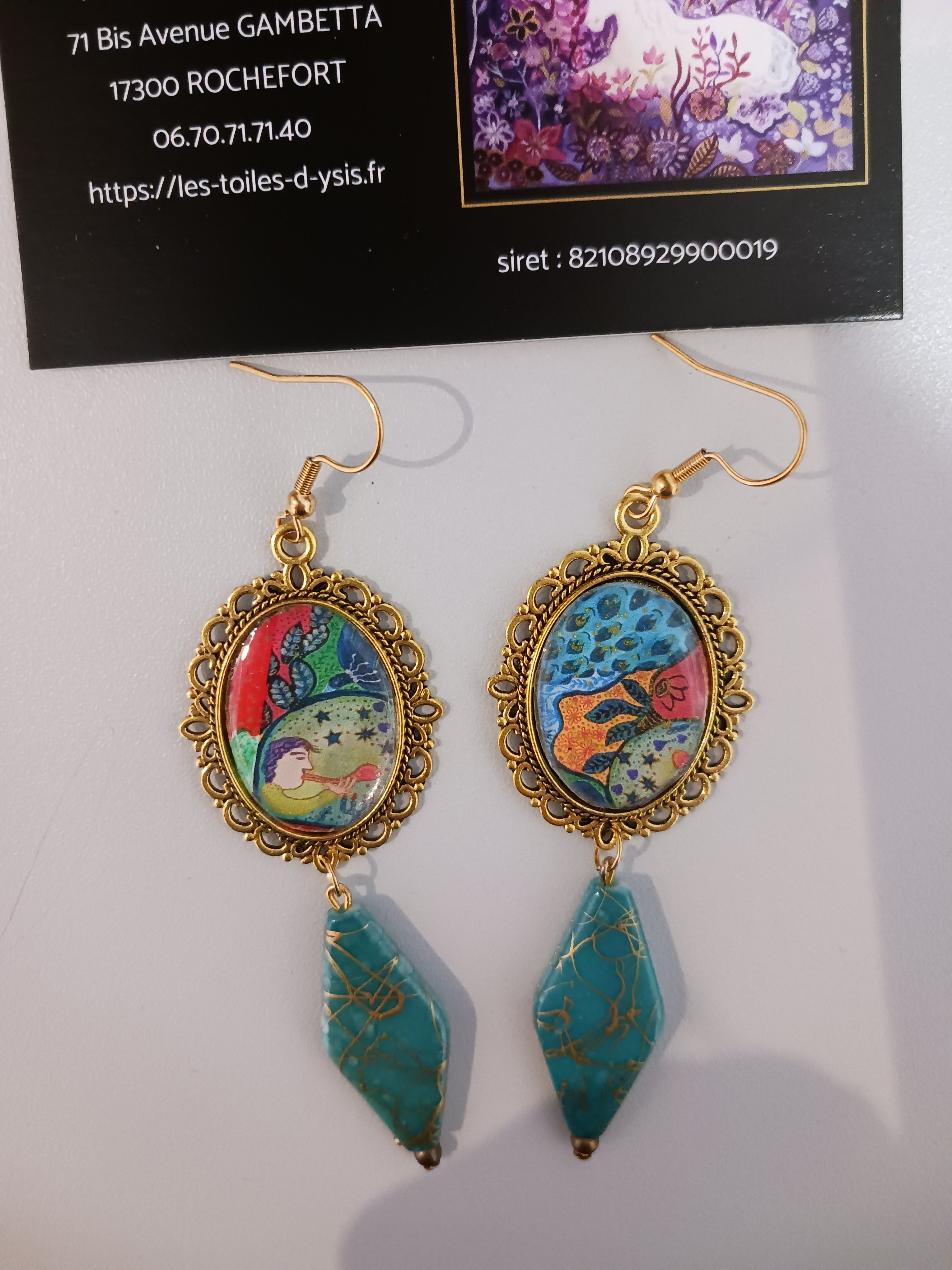 Boucle Musicien et l'oiseau rouge