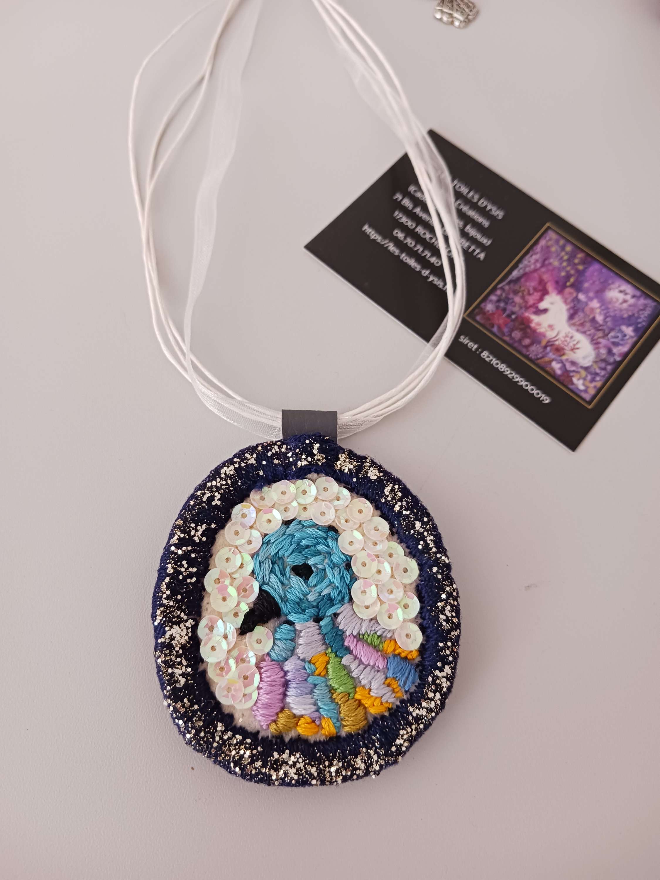 Collier petit oiseau