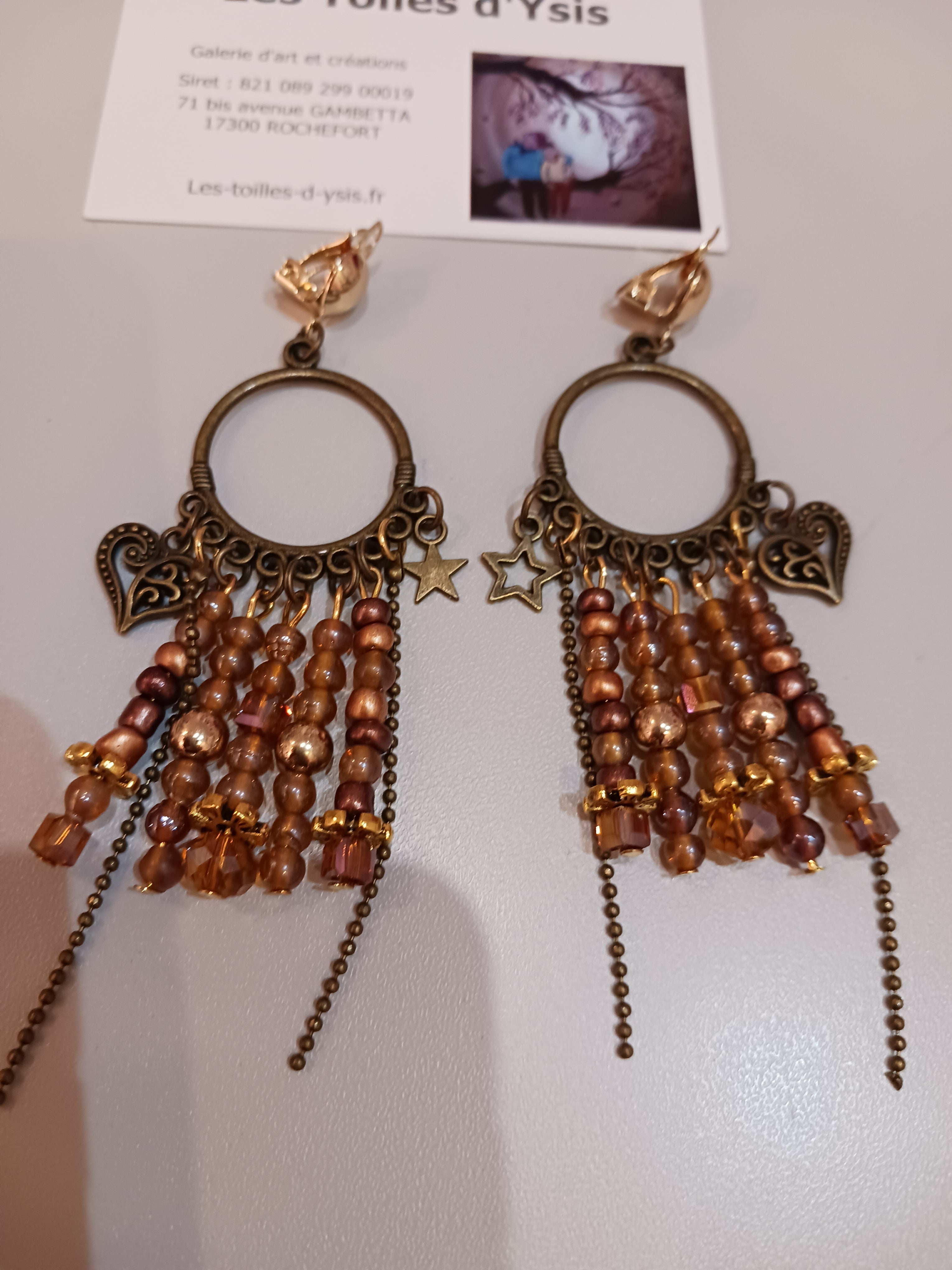 Boucles de coeurs et d'étoiles