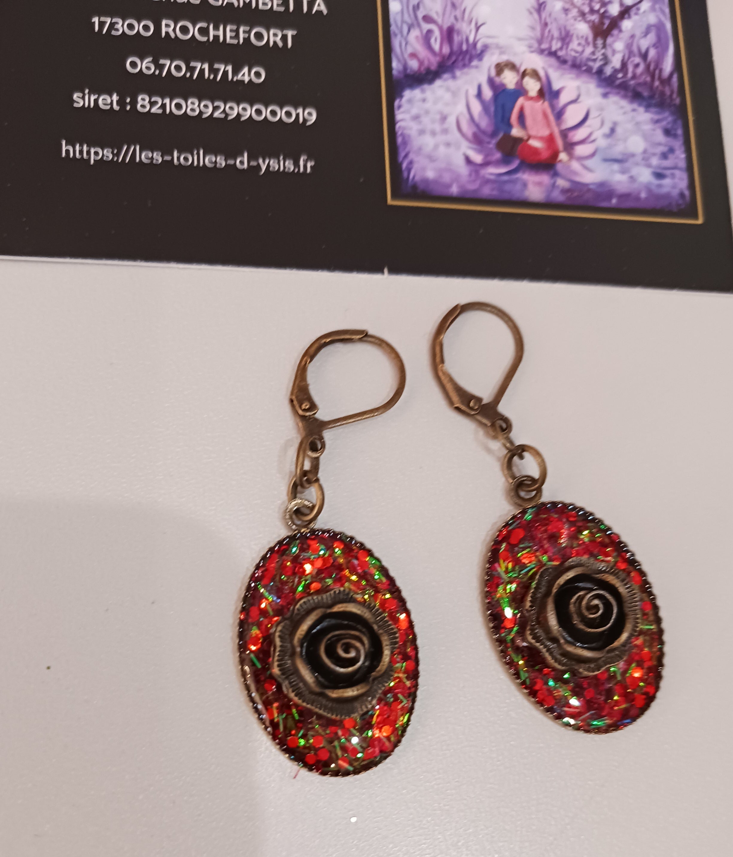 Boucles roses de bronze