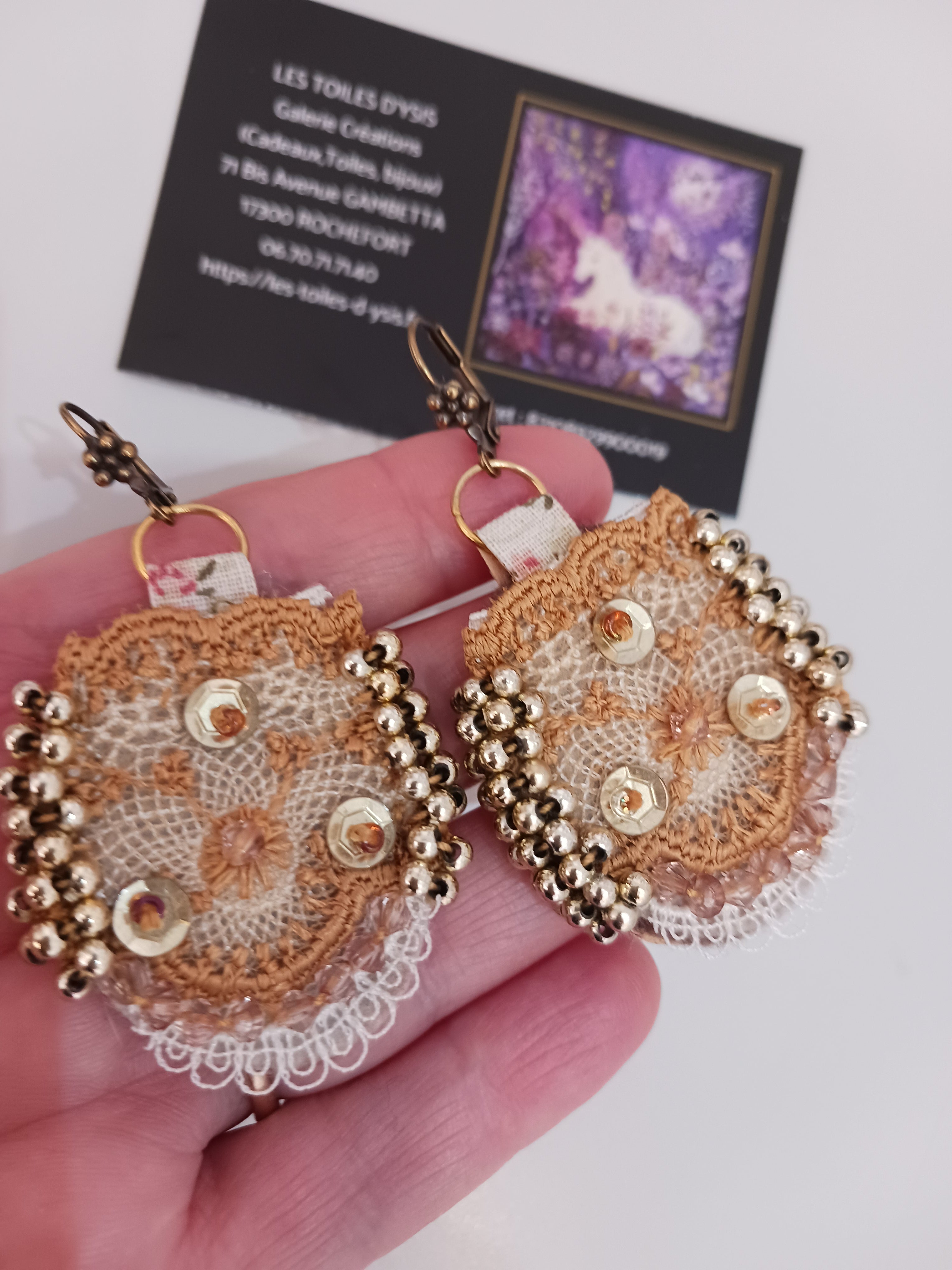 Boucles Dentelle et perles