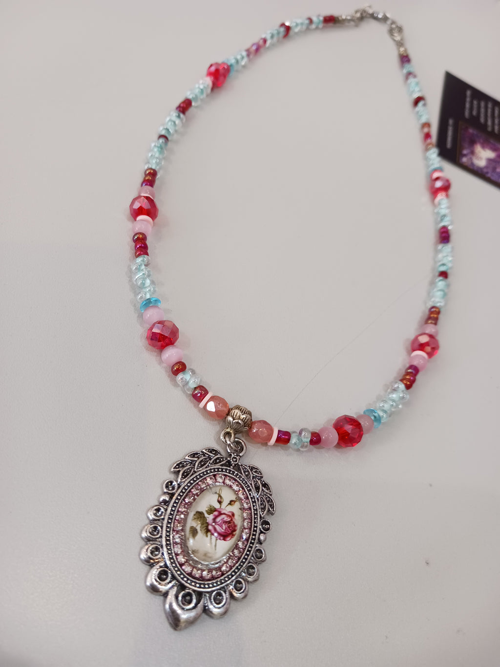 Collier rose 🌹 éternelle