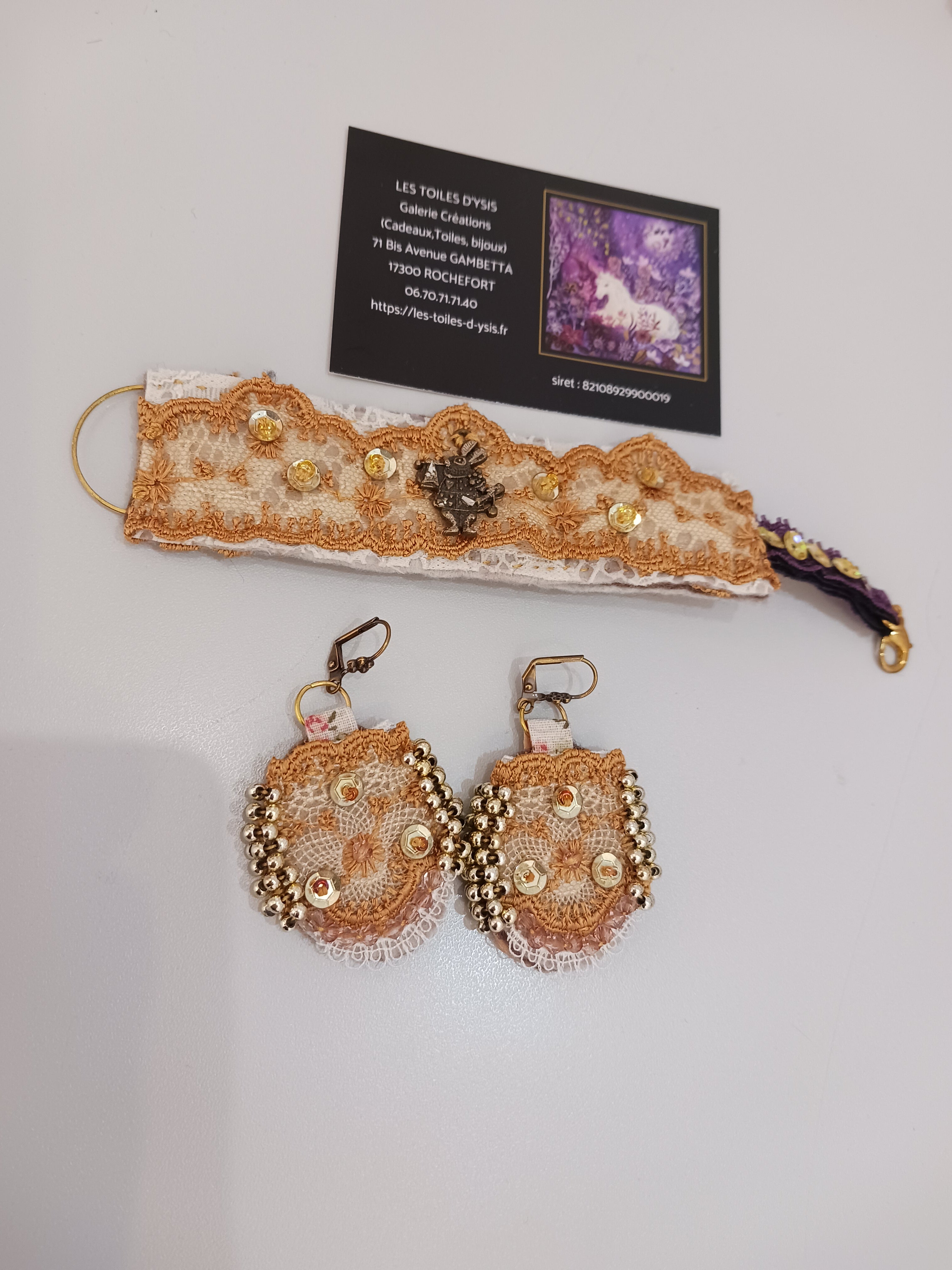 Boucles Dentelle et perles