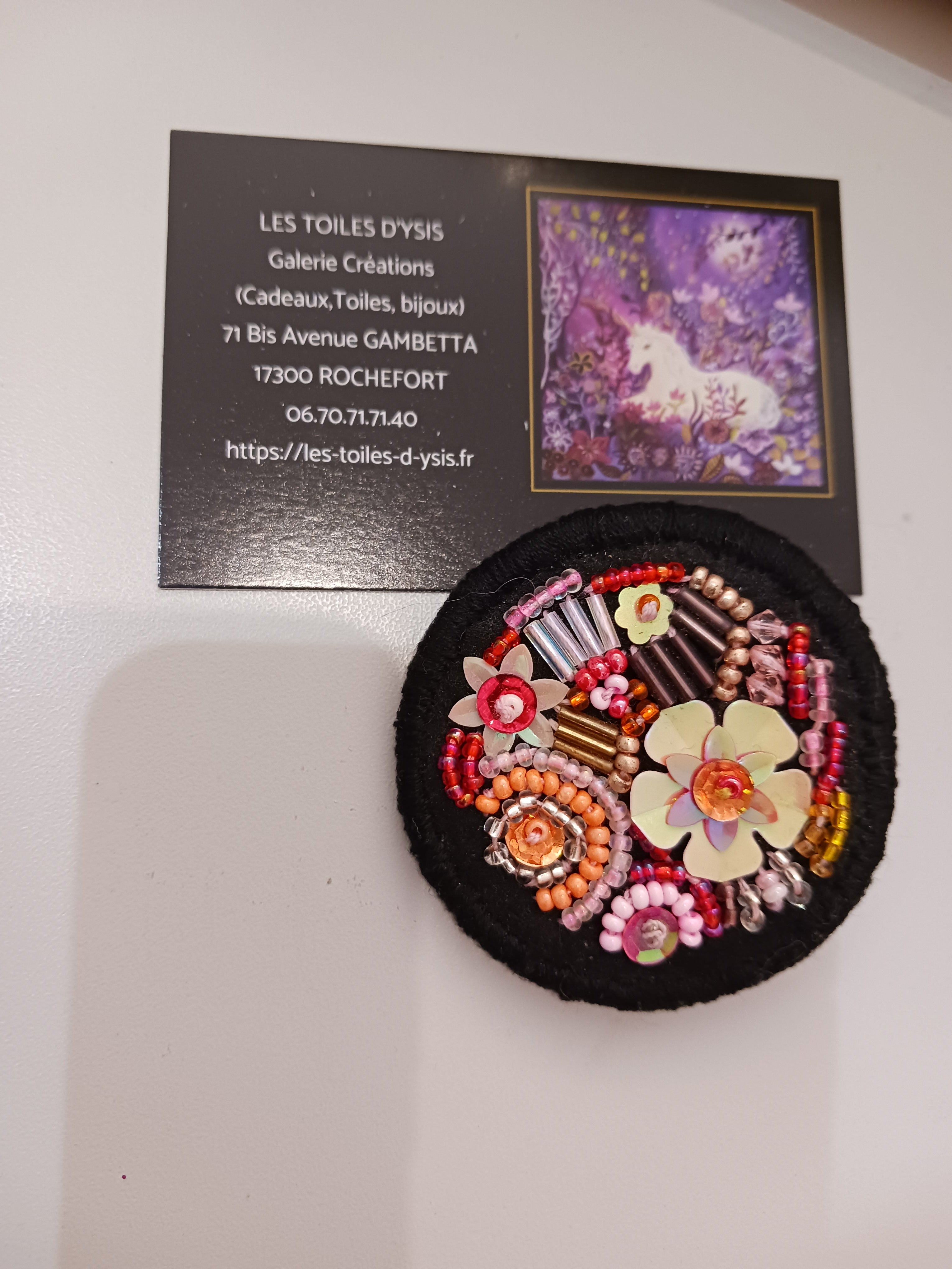Broche brodée fleur