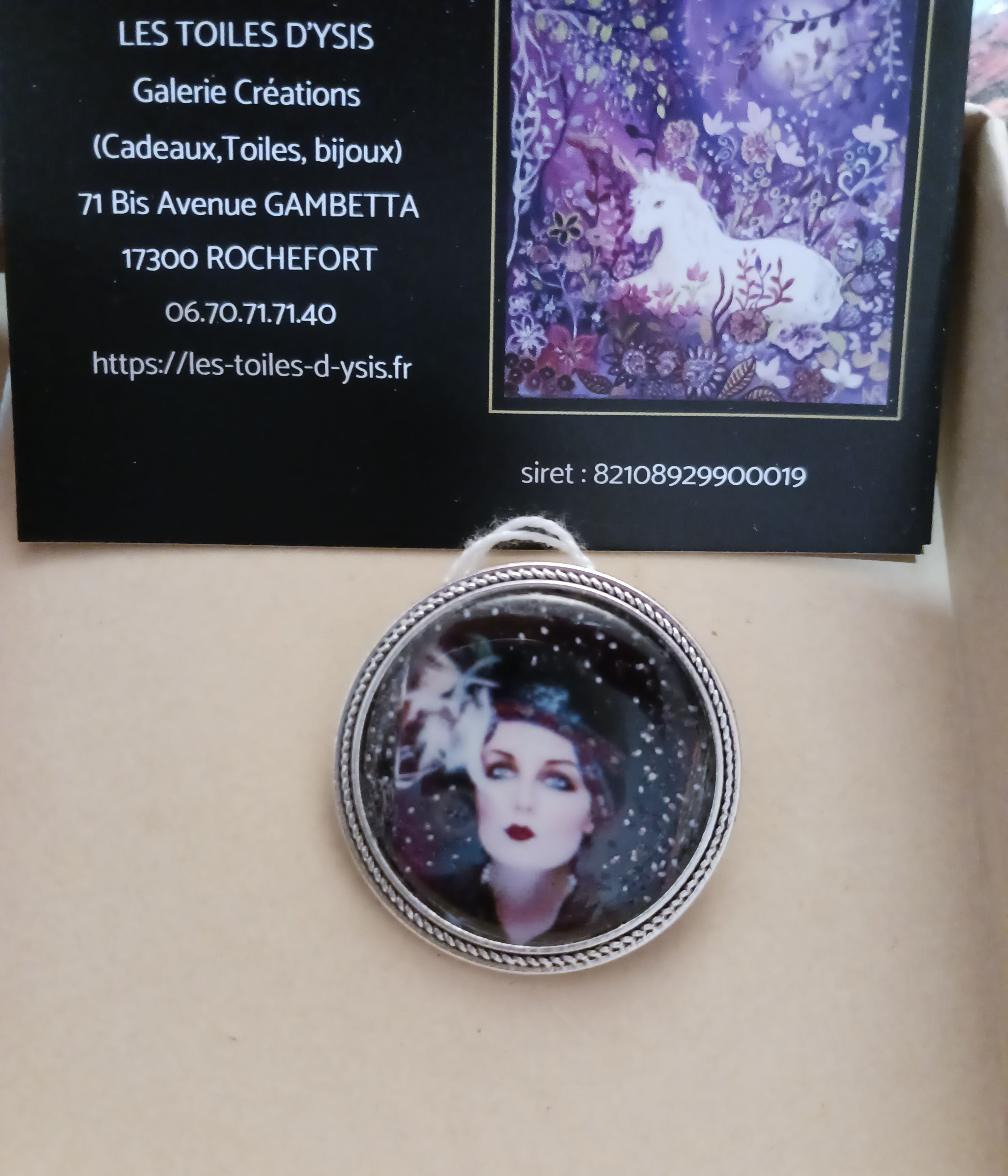 Broche muse 1920