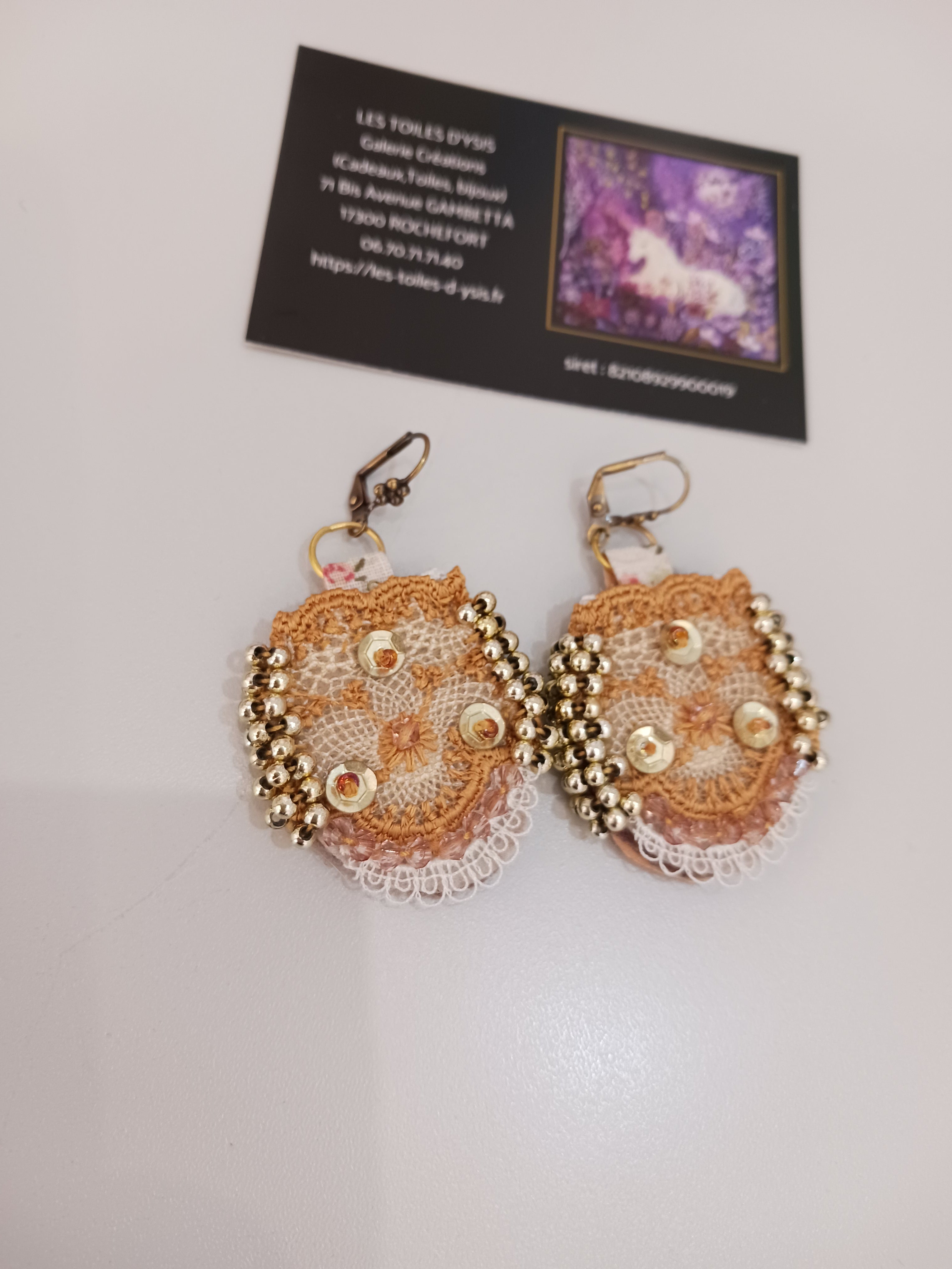 Boucles Dentelle et perles