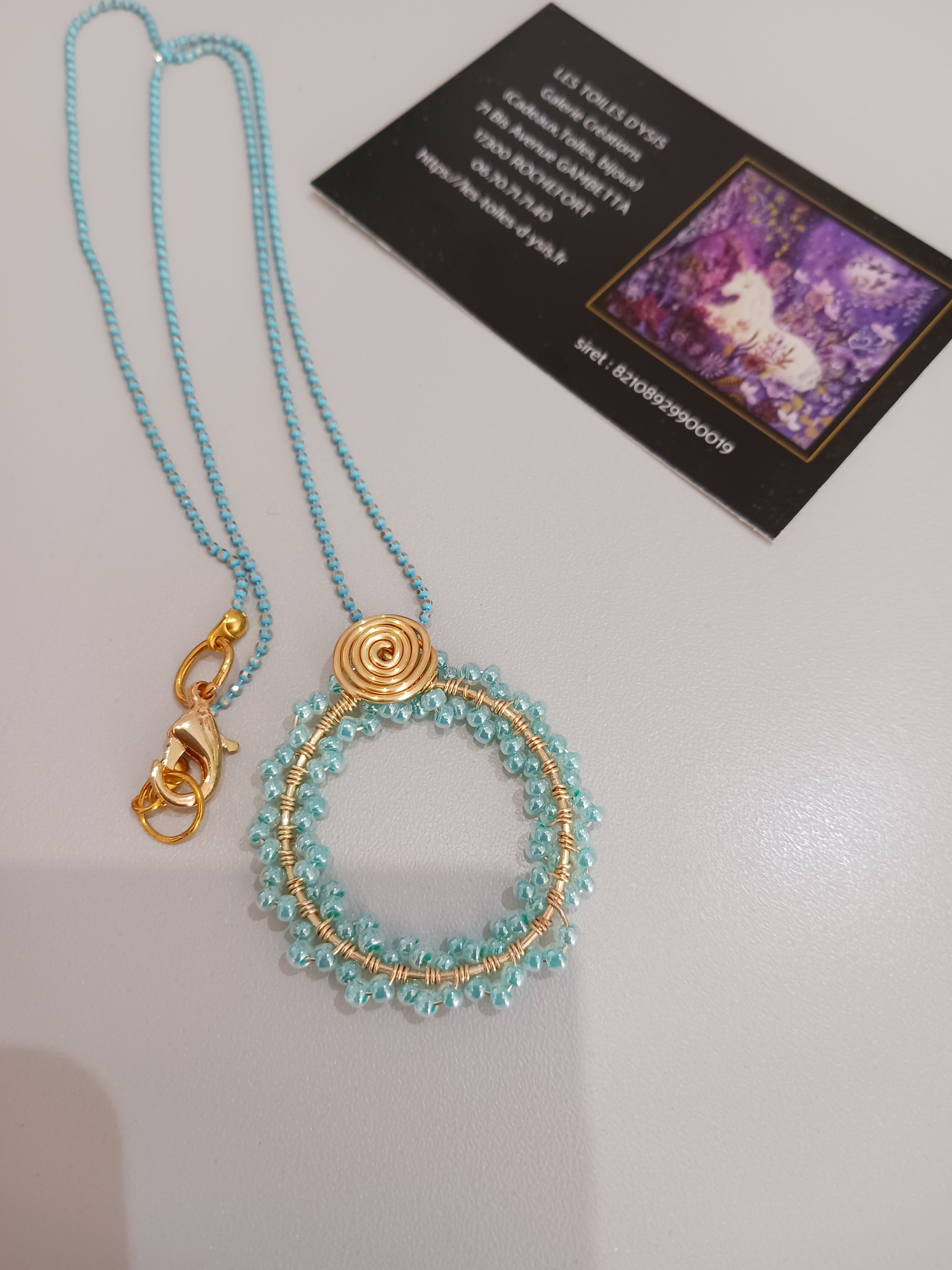 collier délicat