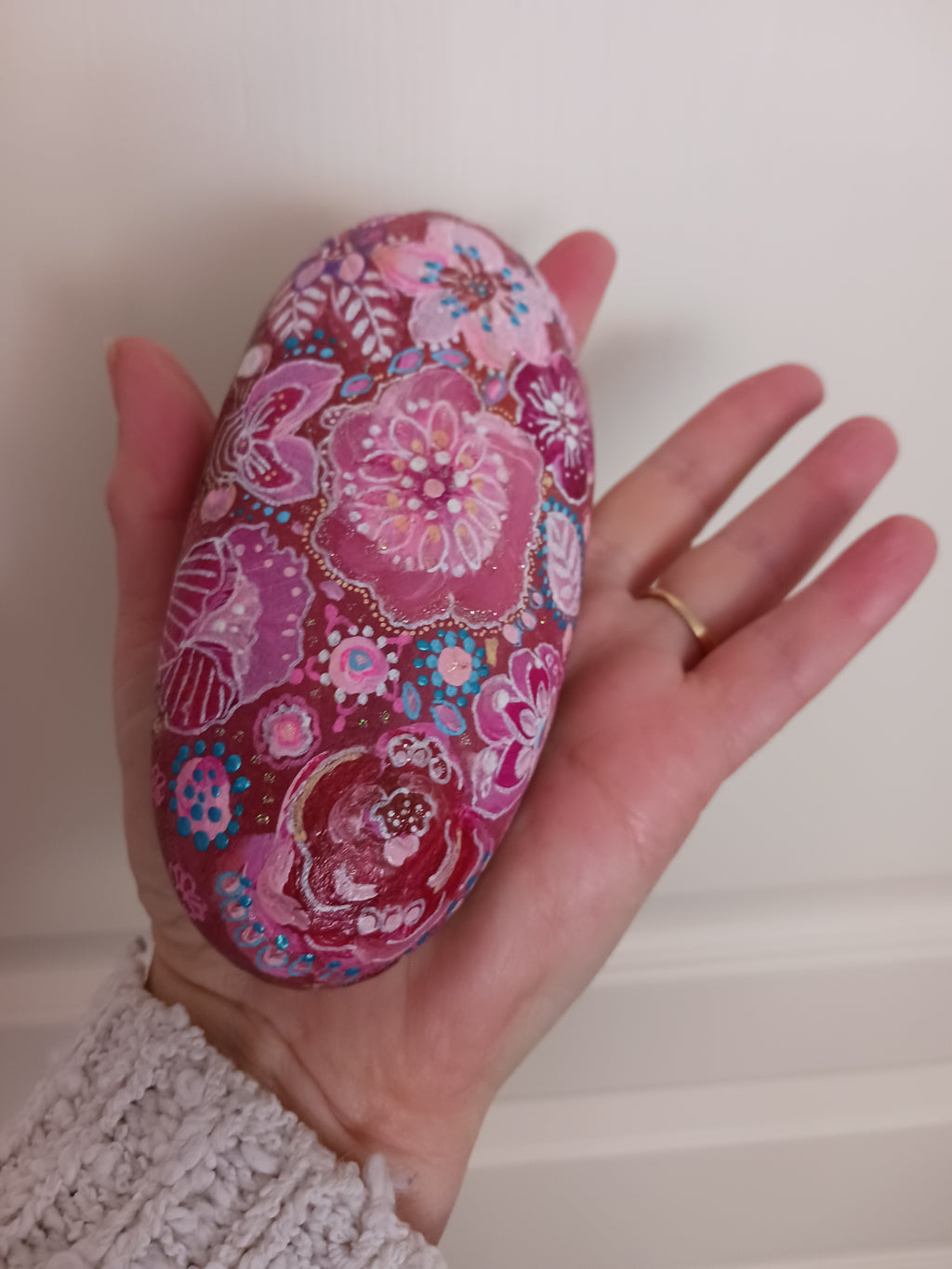 Petit lapin dans les fleurs