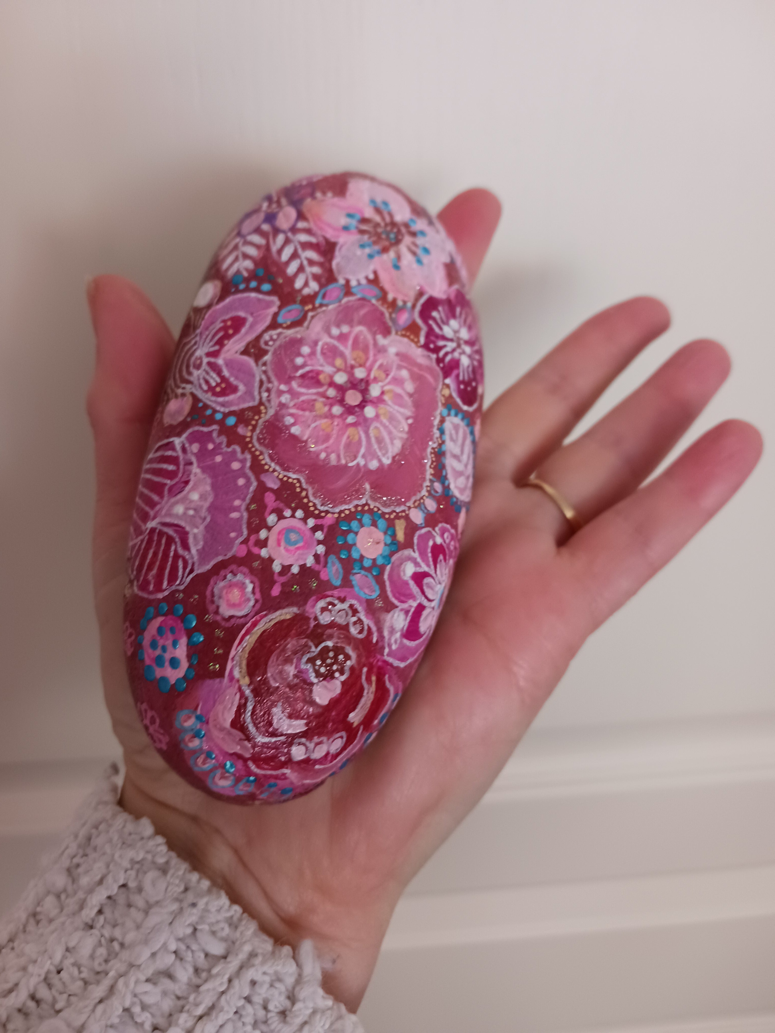 Petit lapin dans les fleurs