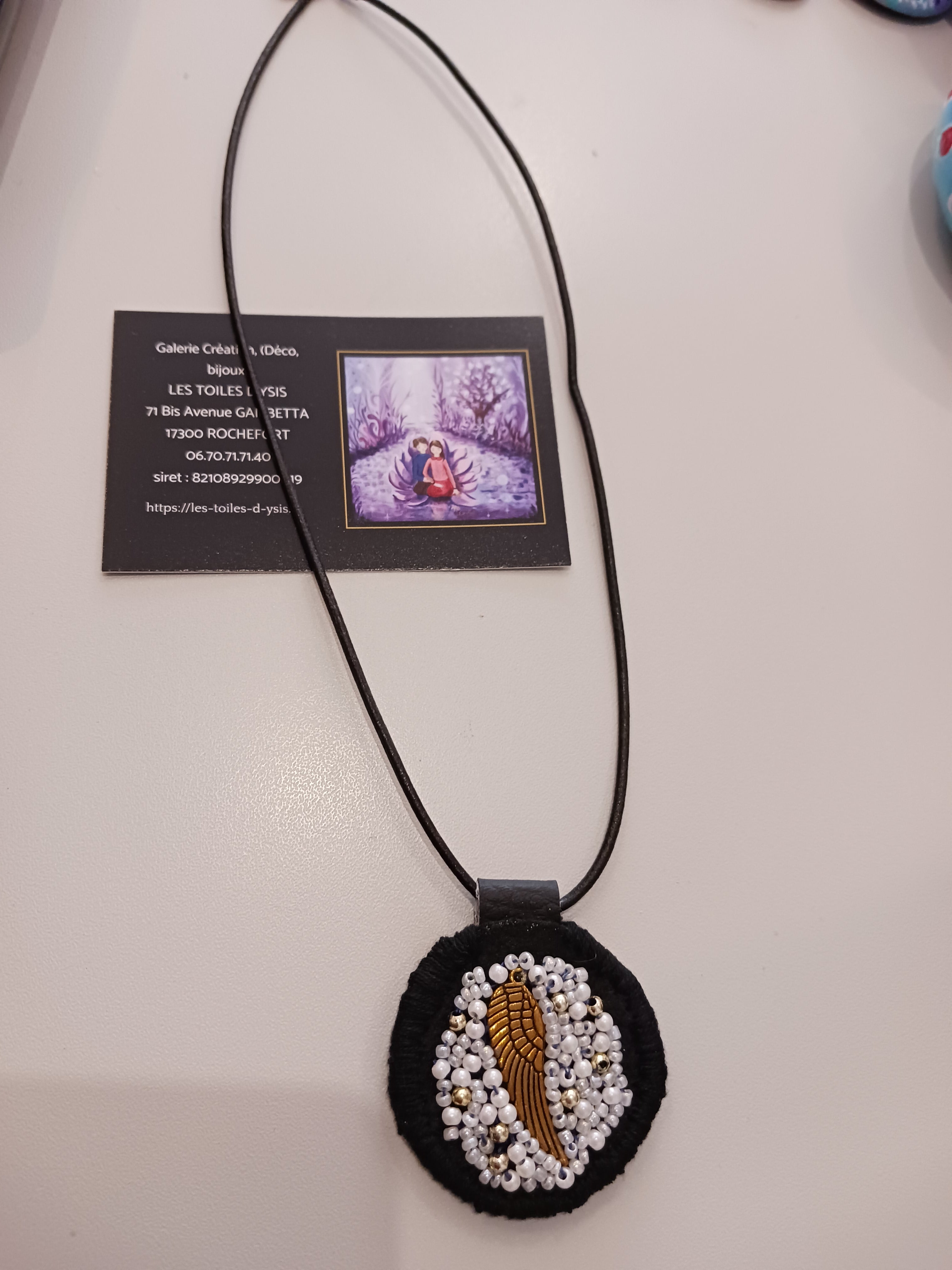 bijoux brodé aile d'ange
