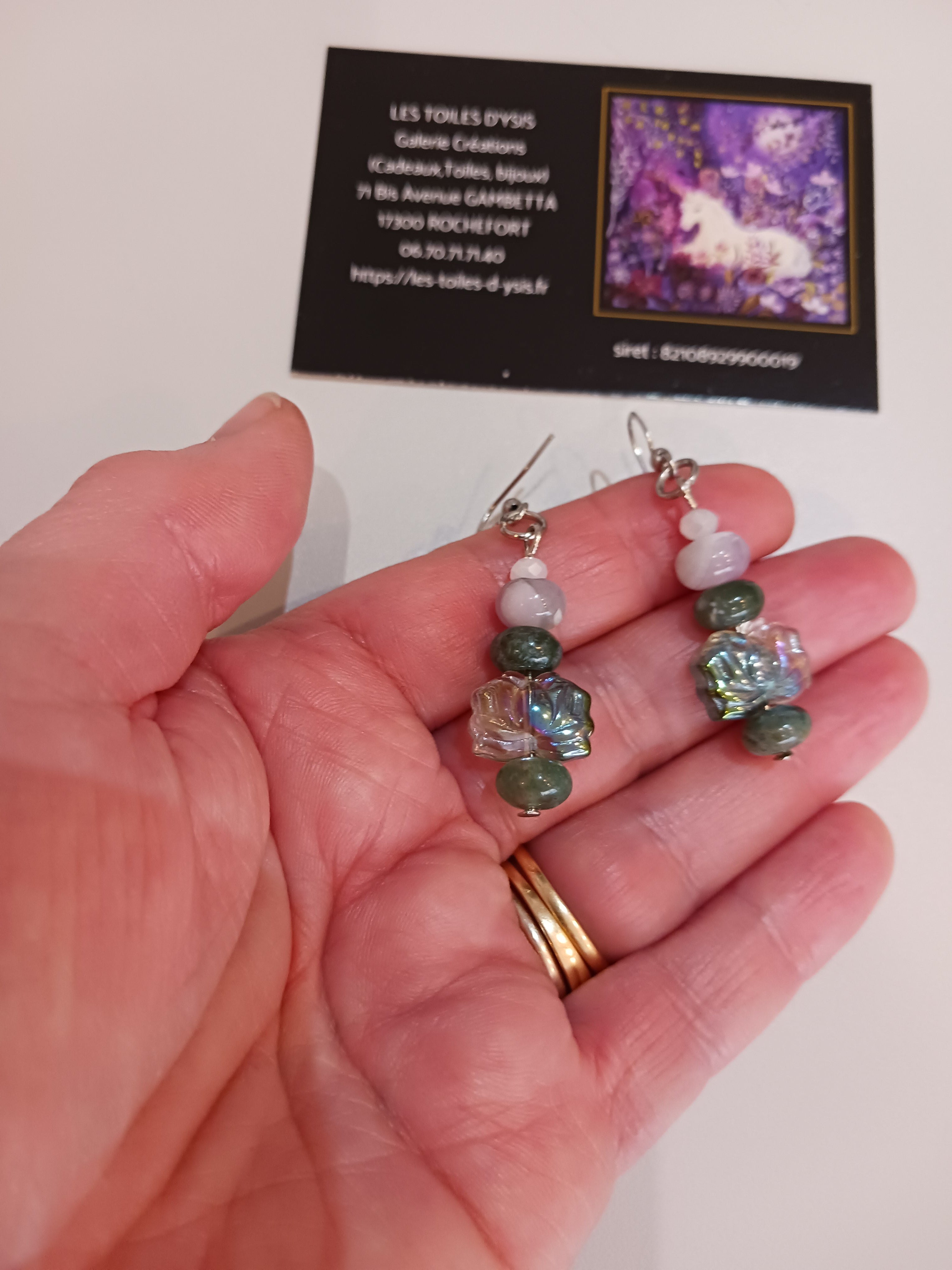 Boucles en Fleur de Lotus de verre irisé