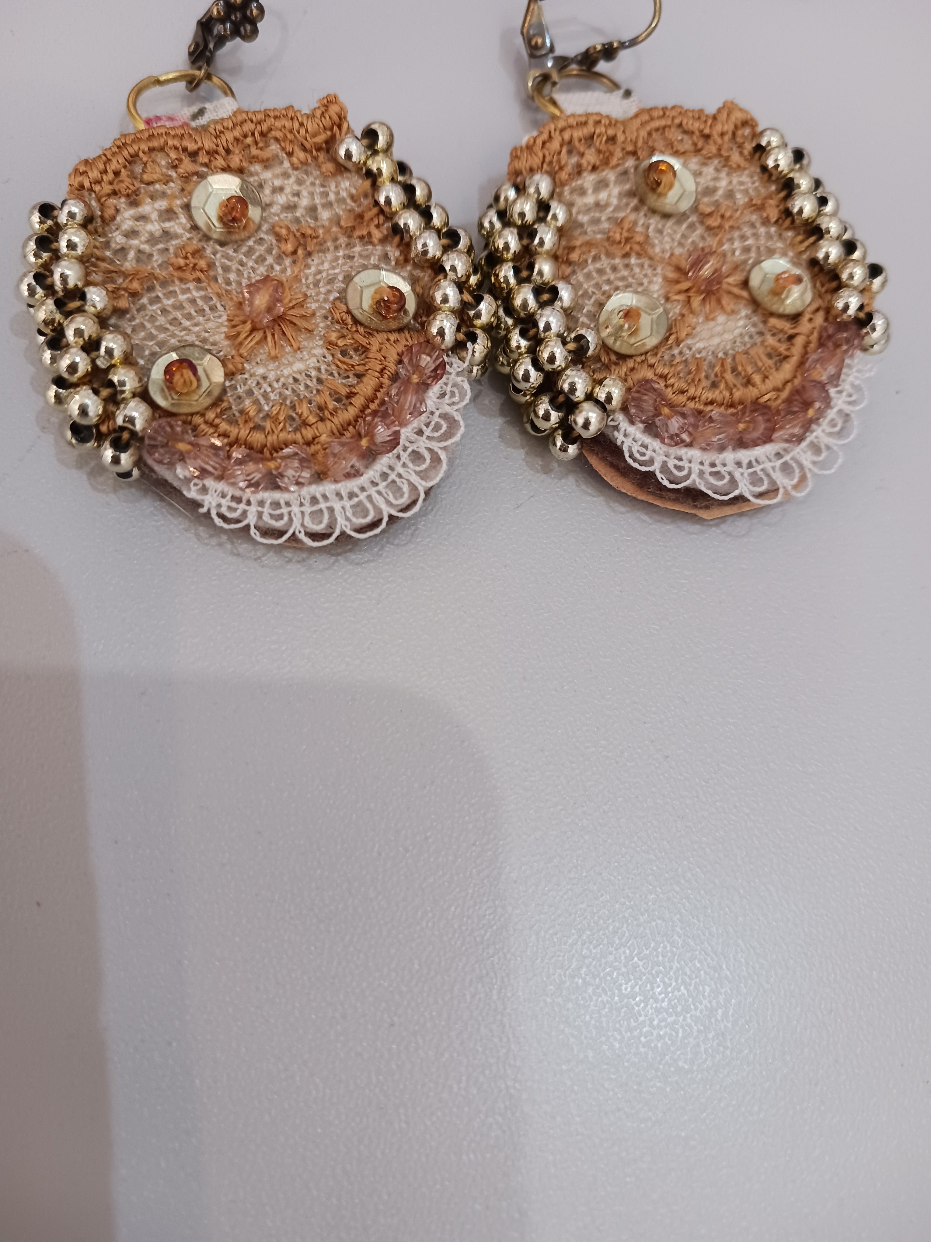 Boucles Dentelle et perles