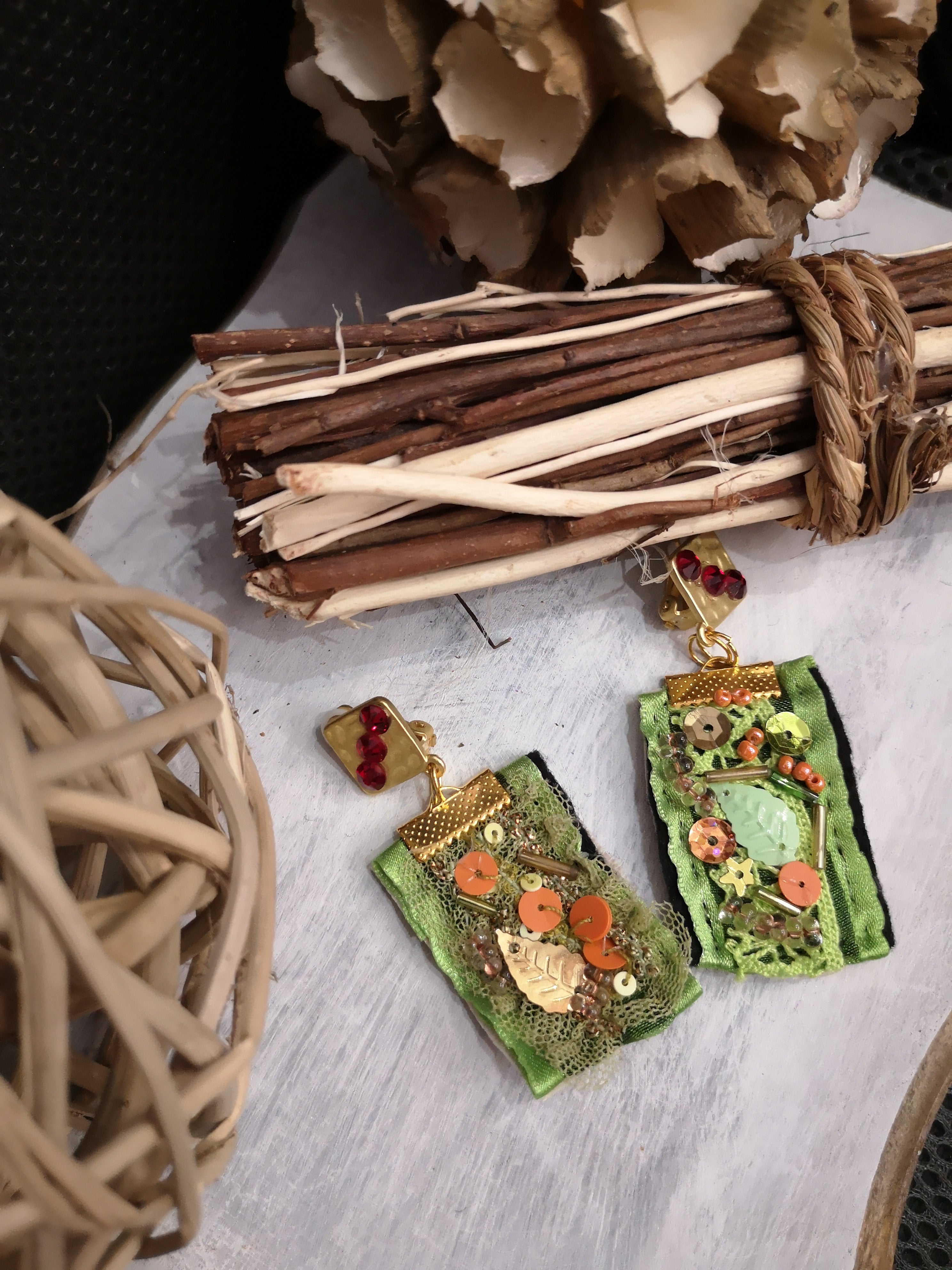 Boucles clips, orange et verte