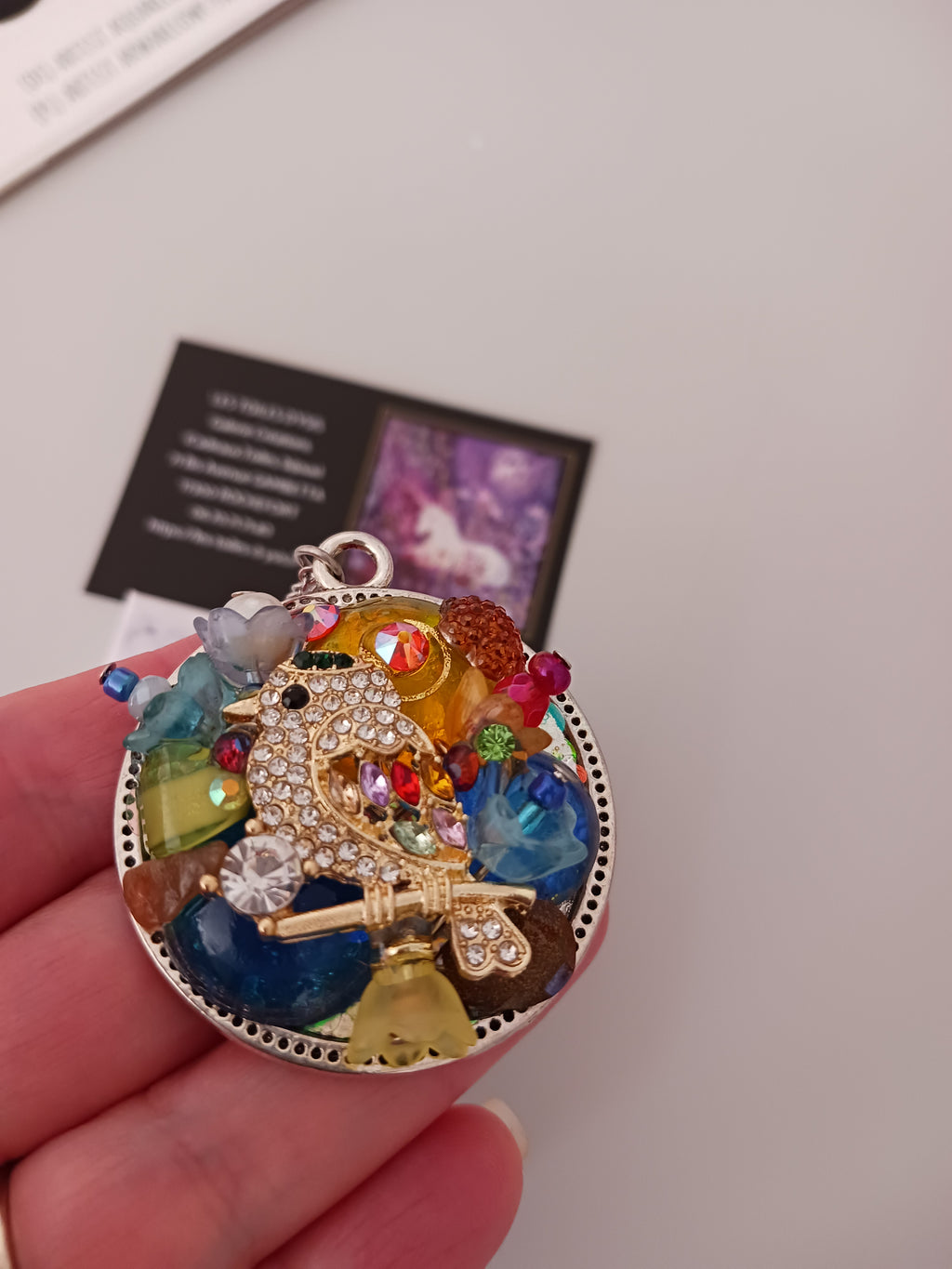 Collier Fleurs et petit oiseau