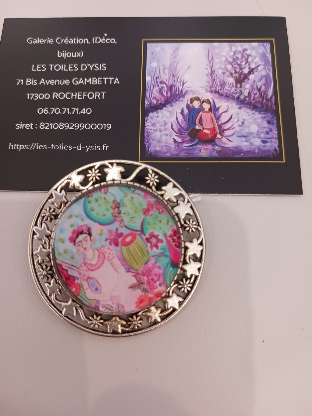 Broche Frida et les fleurs