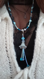 Collier fleurs, bleu blanc orange