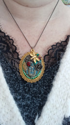 collier bronze, or, vert,rouge