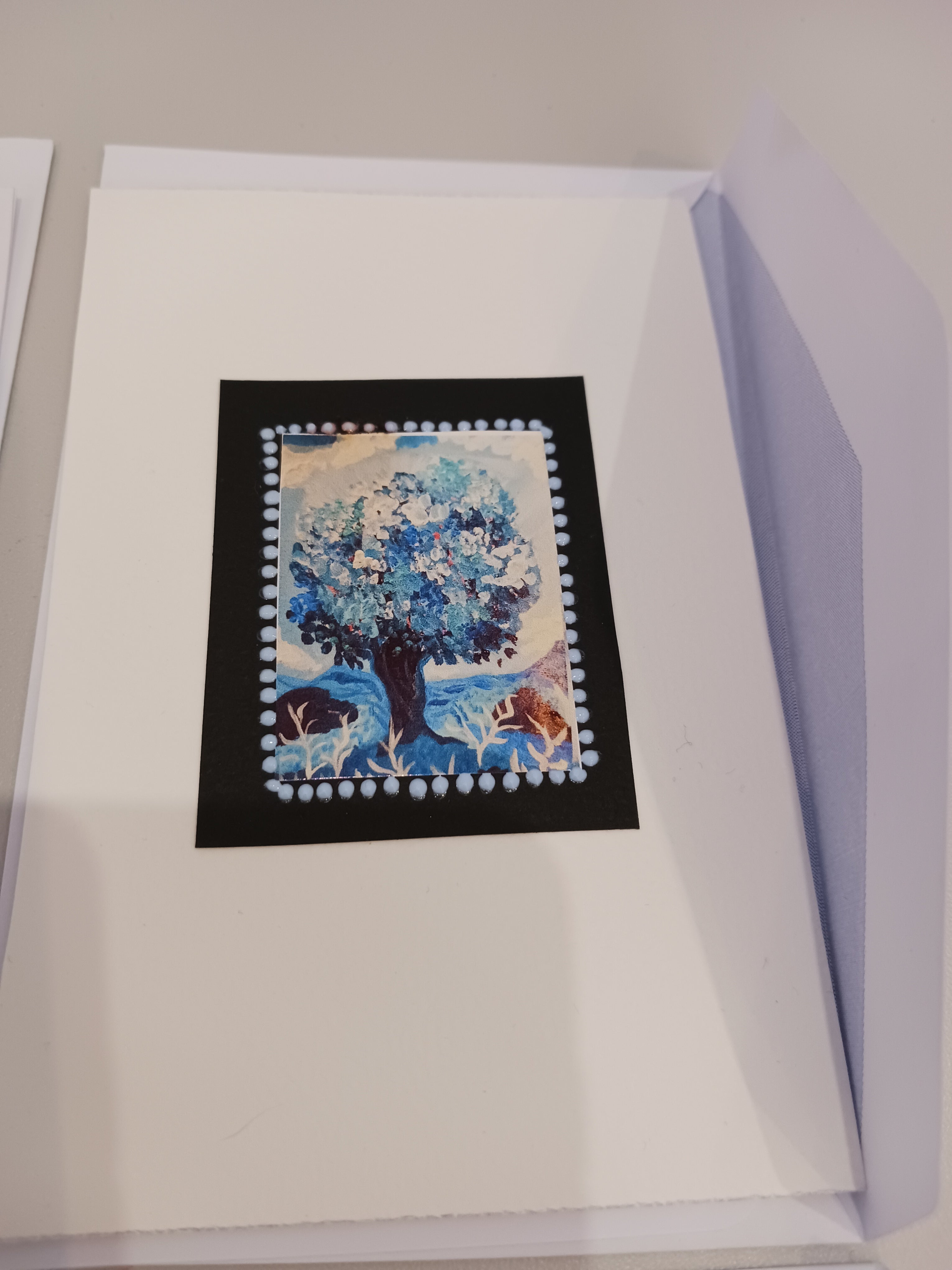 carte postale arbre bleu