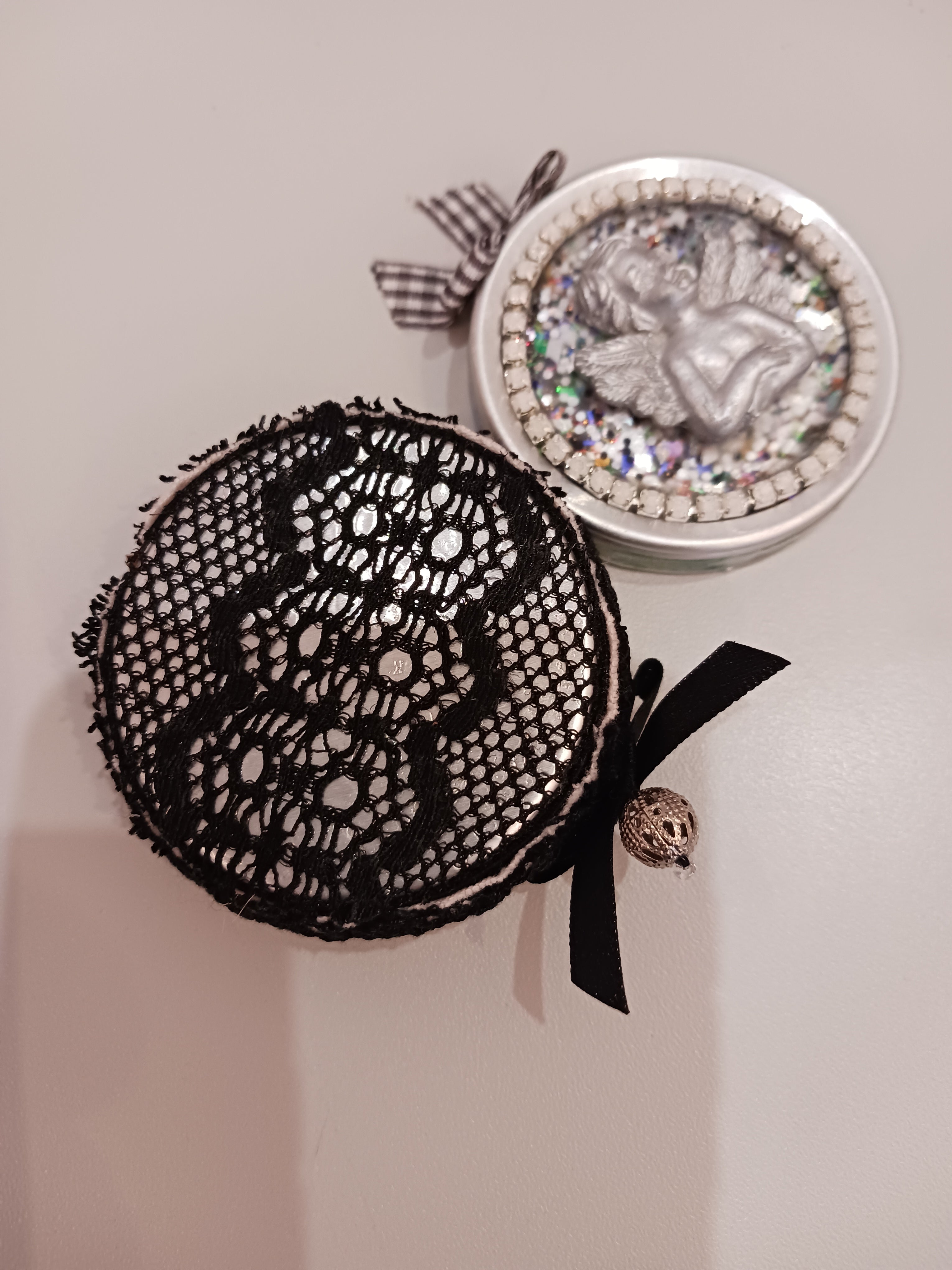 boîte faite main ange dentelle noire