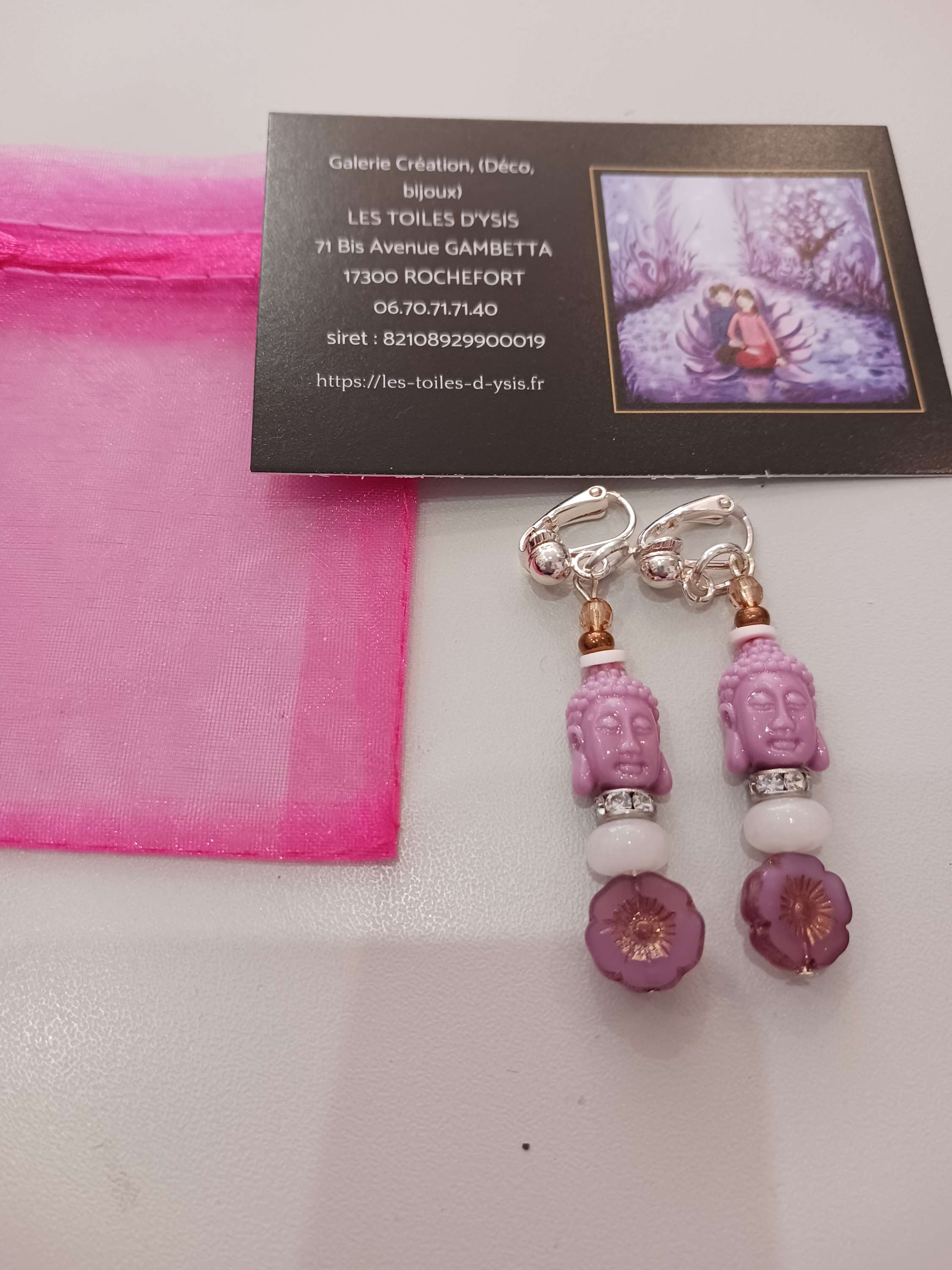 boucles roses et blanches