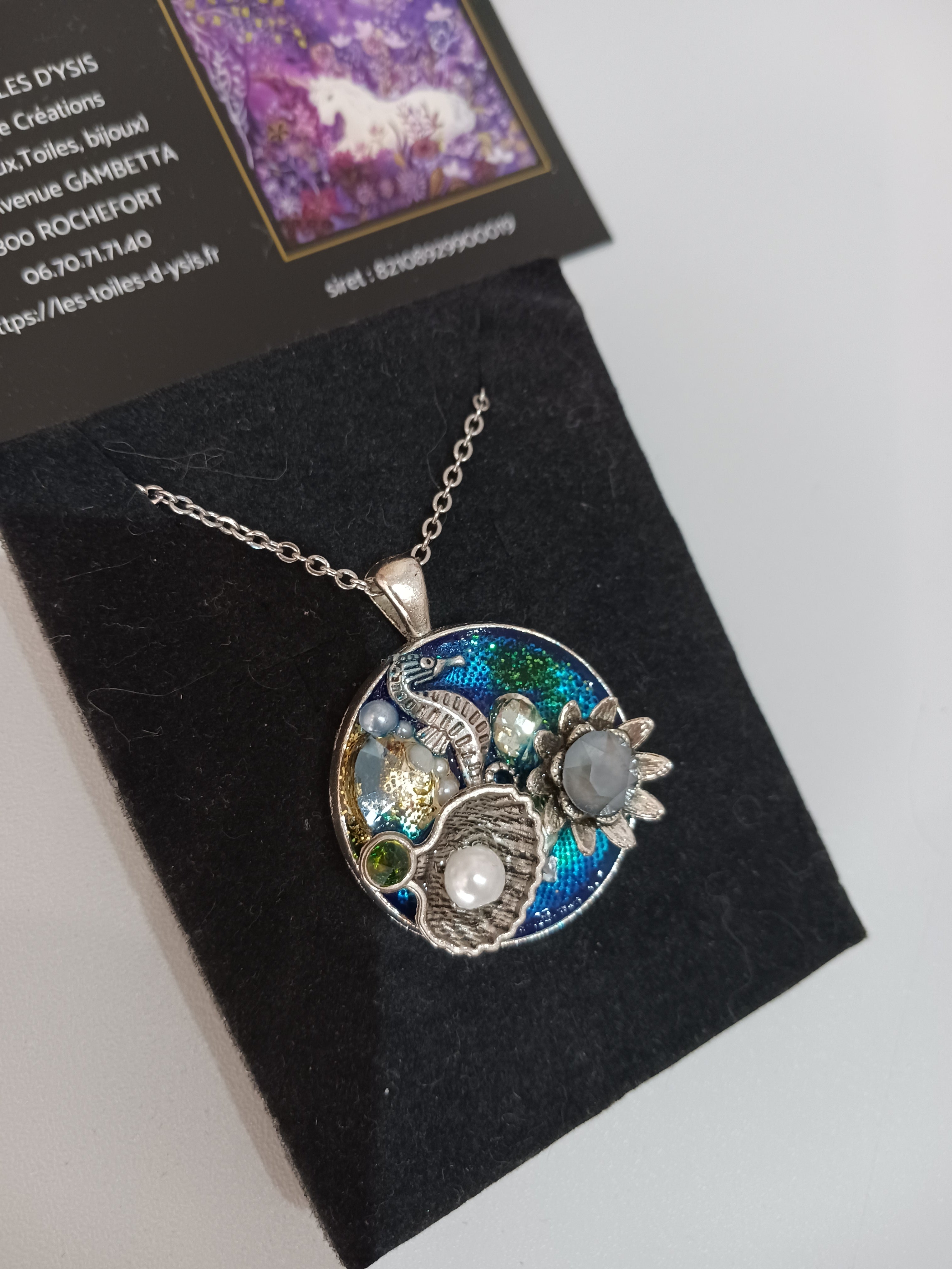 collier fond marin