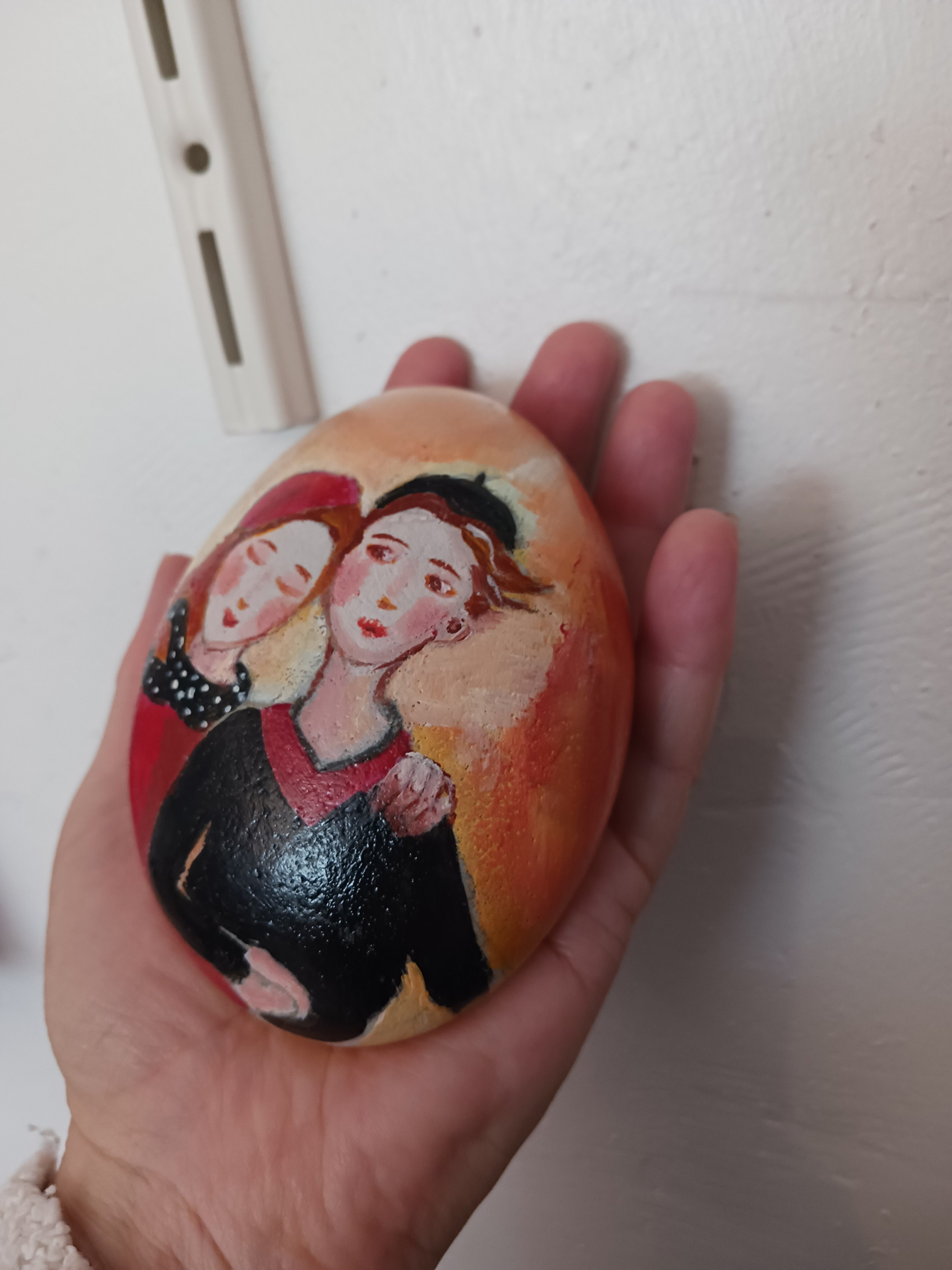 galet peint petit couple