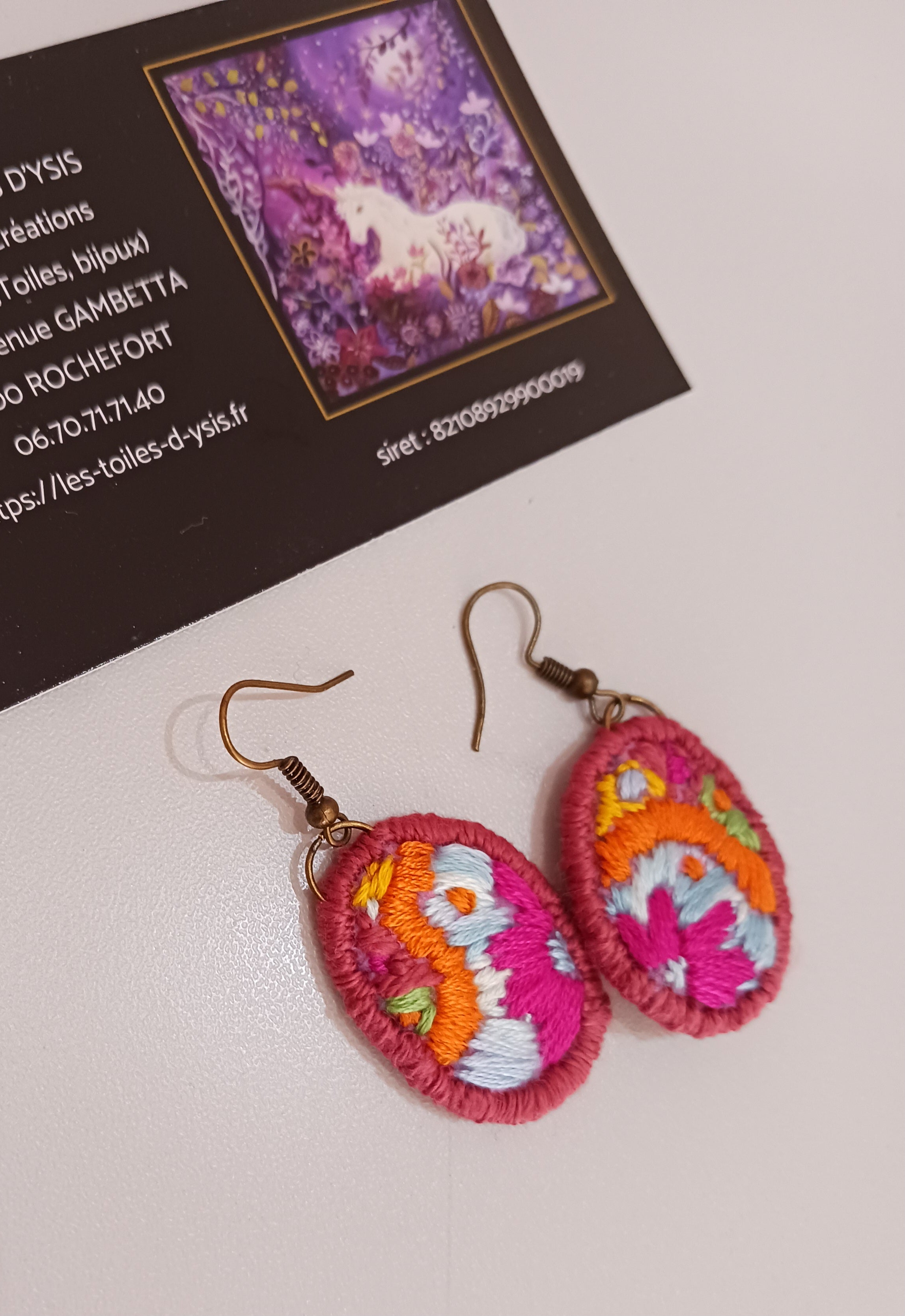 boucles brodées