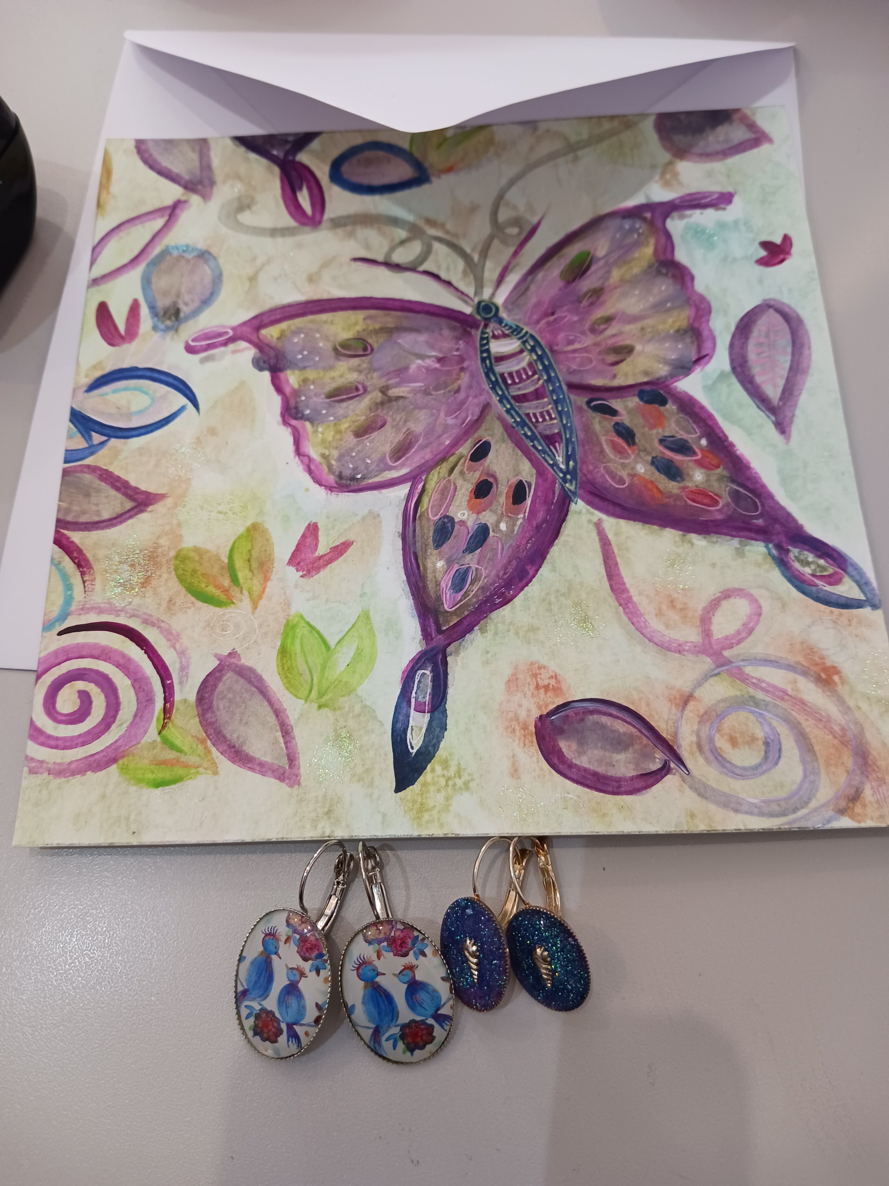 boucles et carte postale papillon aquarelle