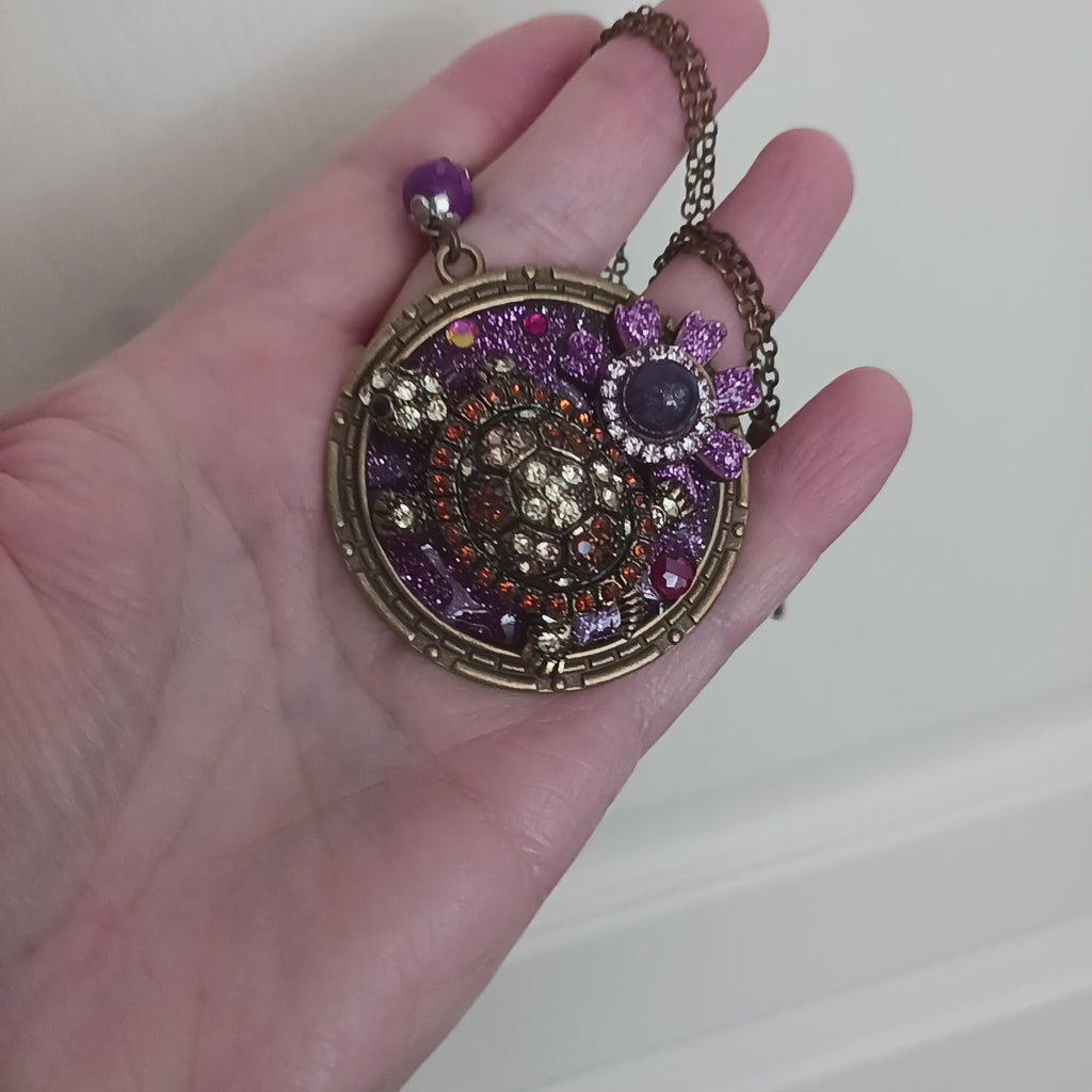 collier petite tortue non soldé !